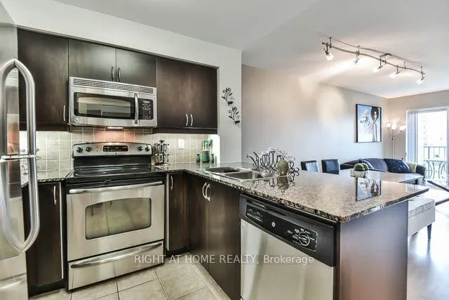 185 Oneida Crescent, #516