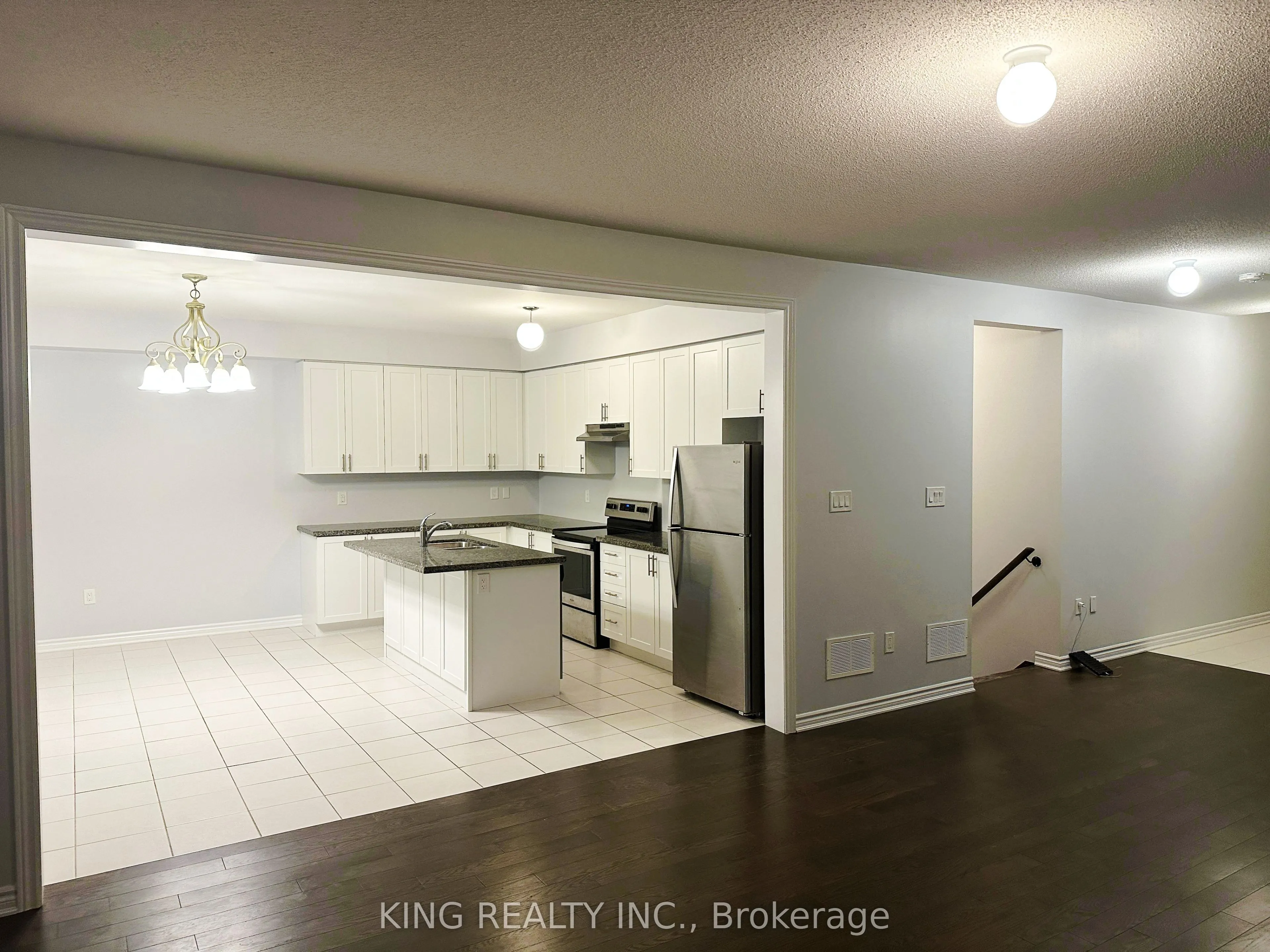 1012 Barton Way