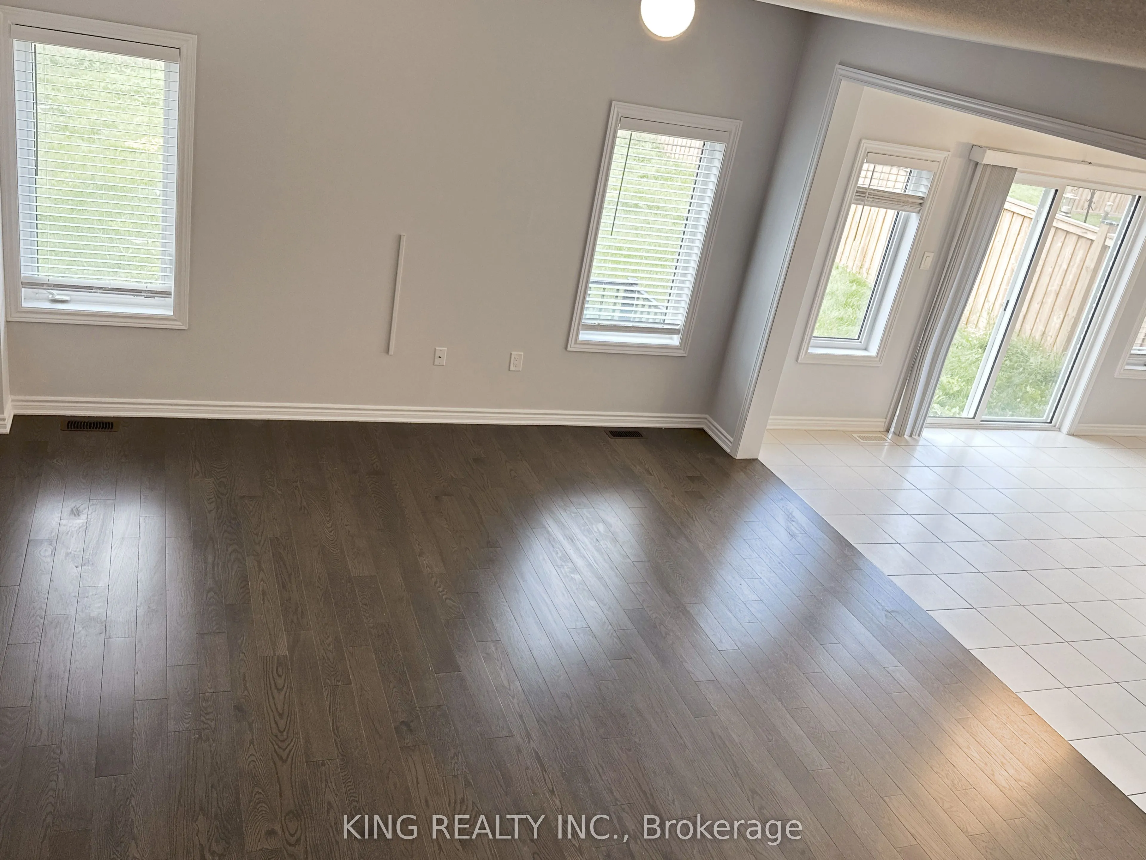 1012 Barton Way
