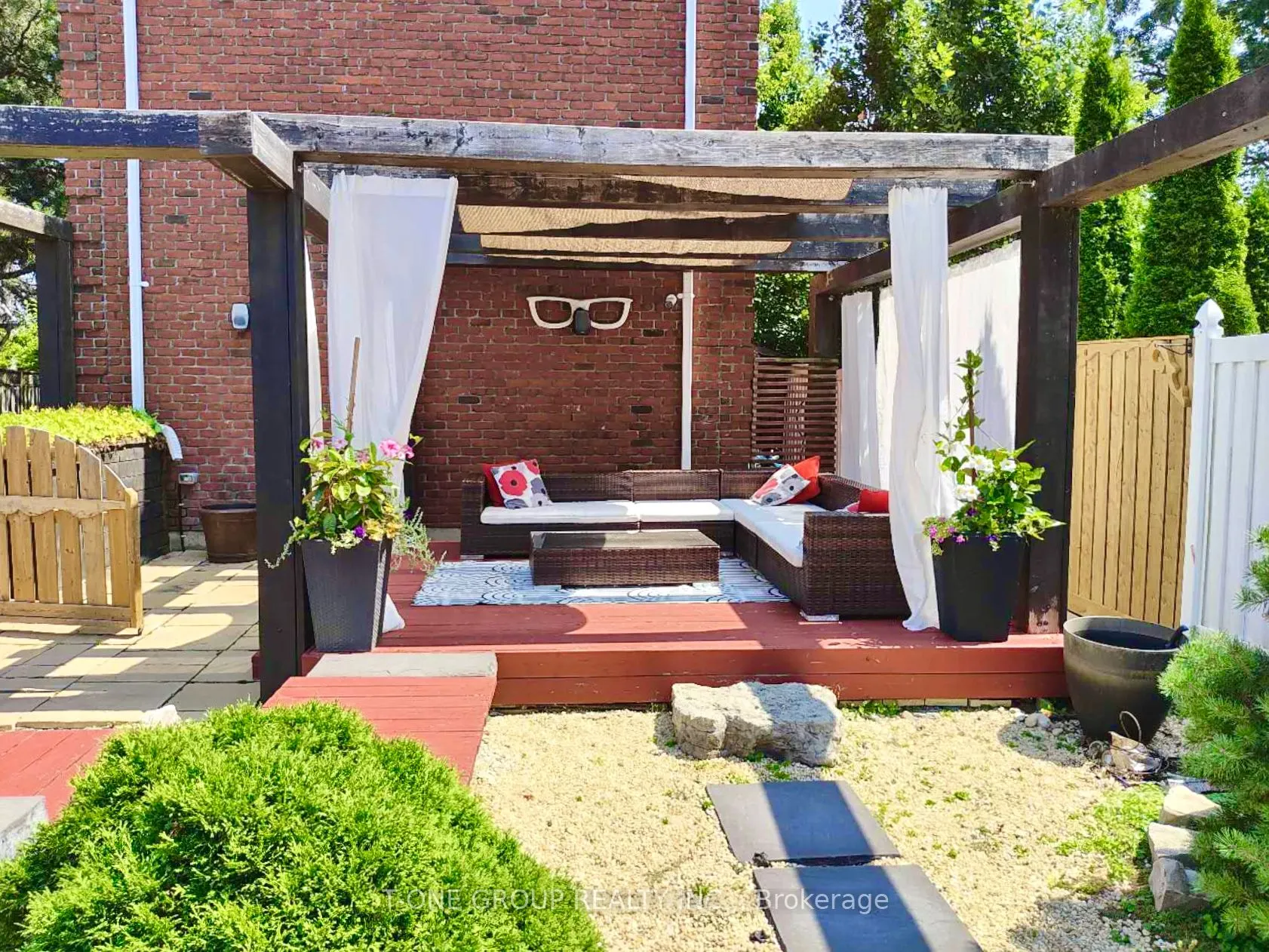 253 Carlton Road