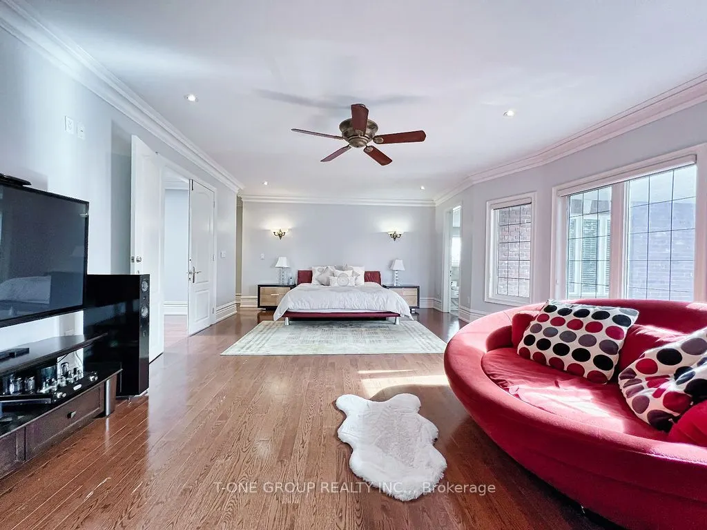 253 Carlton Road E