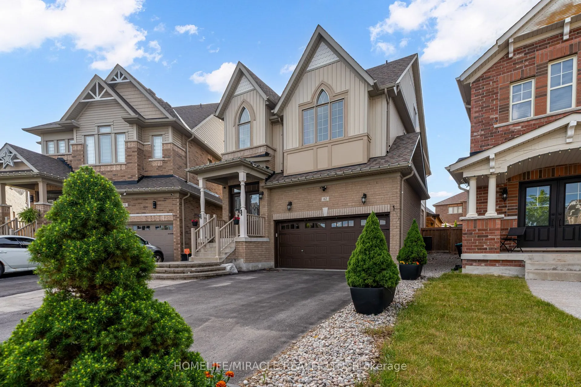 62 Hoard Avenue N