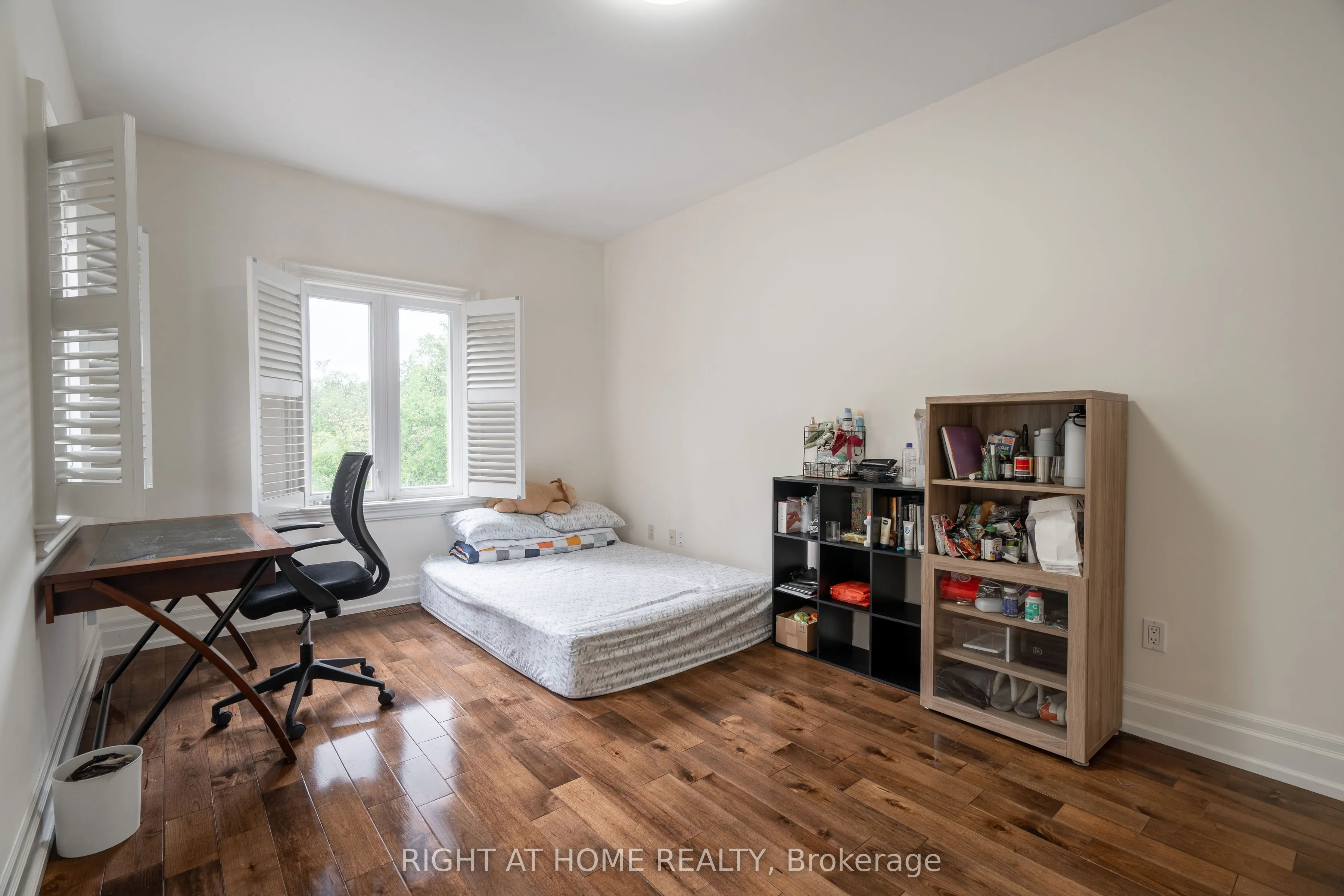 286 Fern Avenue