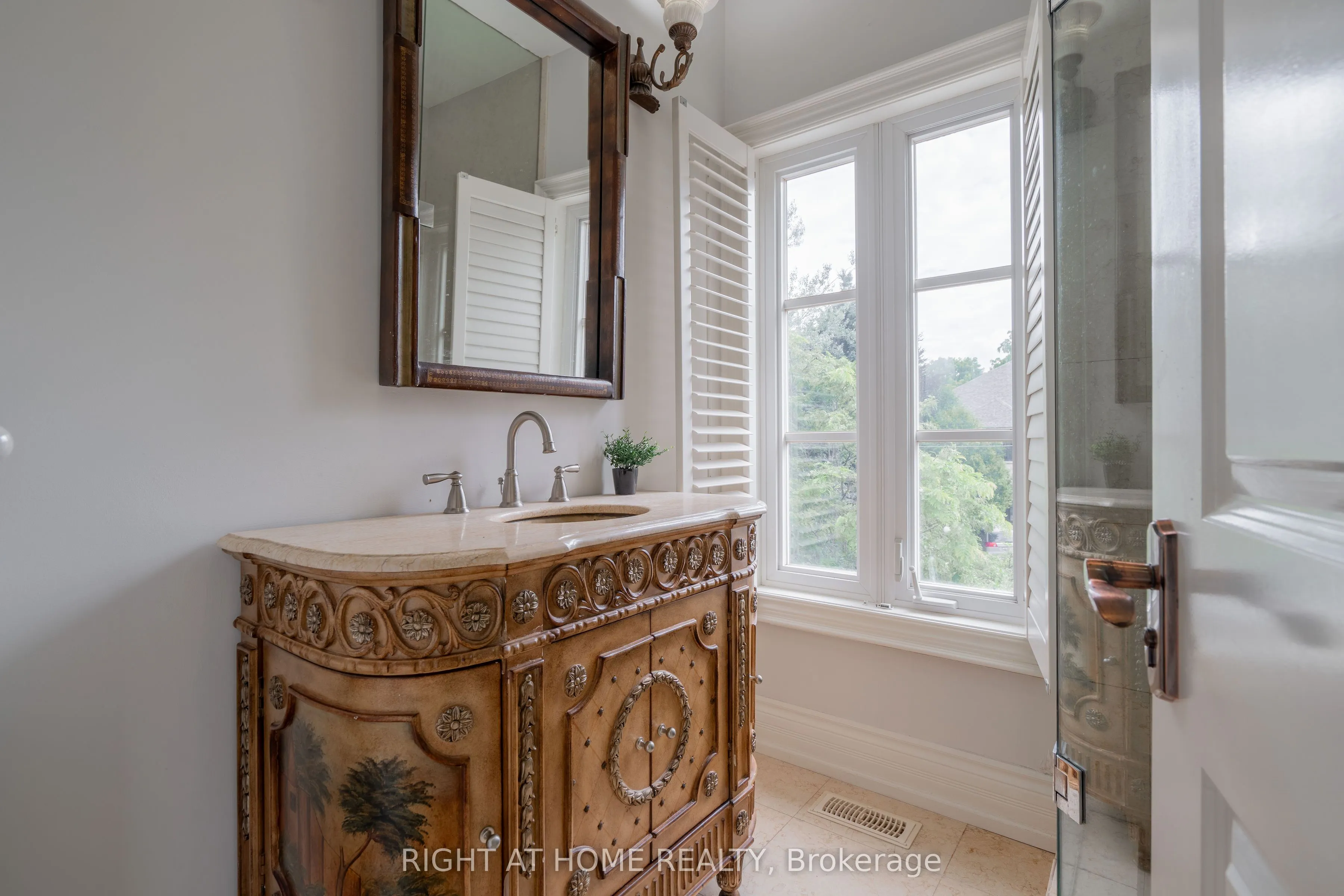 286 Fern Avenue
