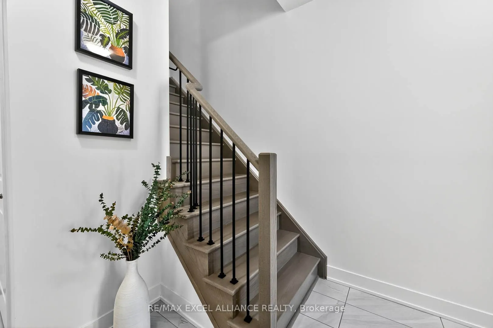 13 Arthur White Lane