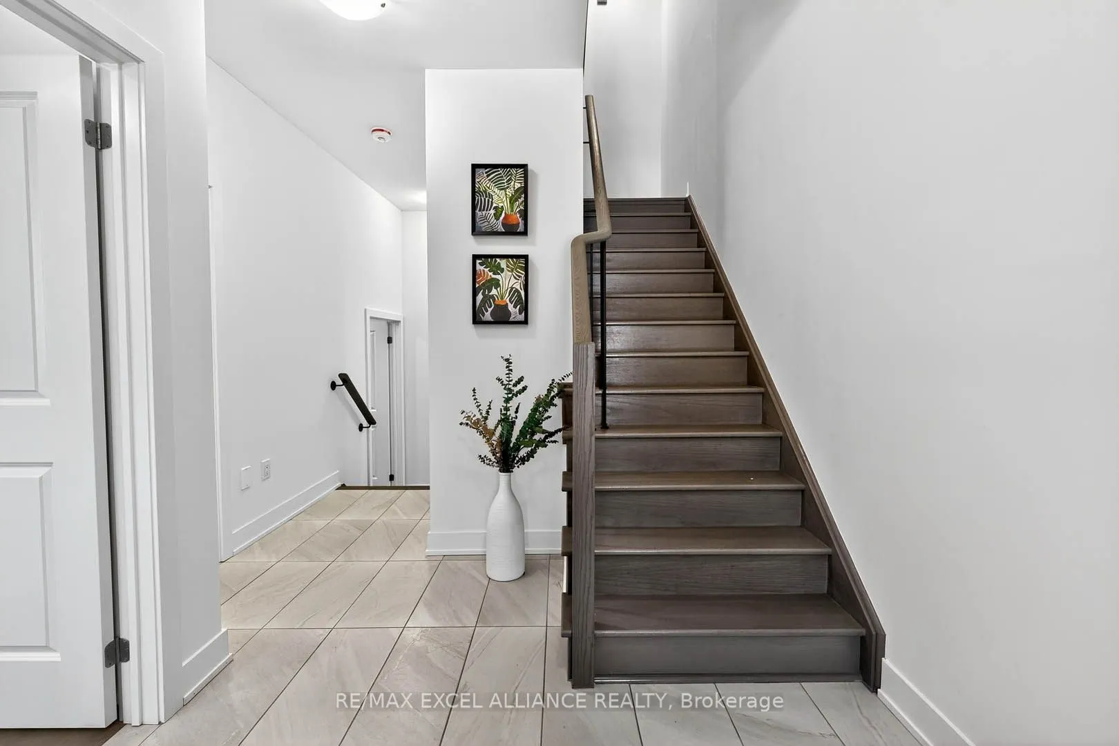 13 Arthur White Lane