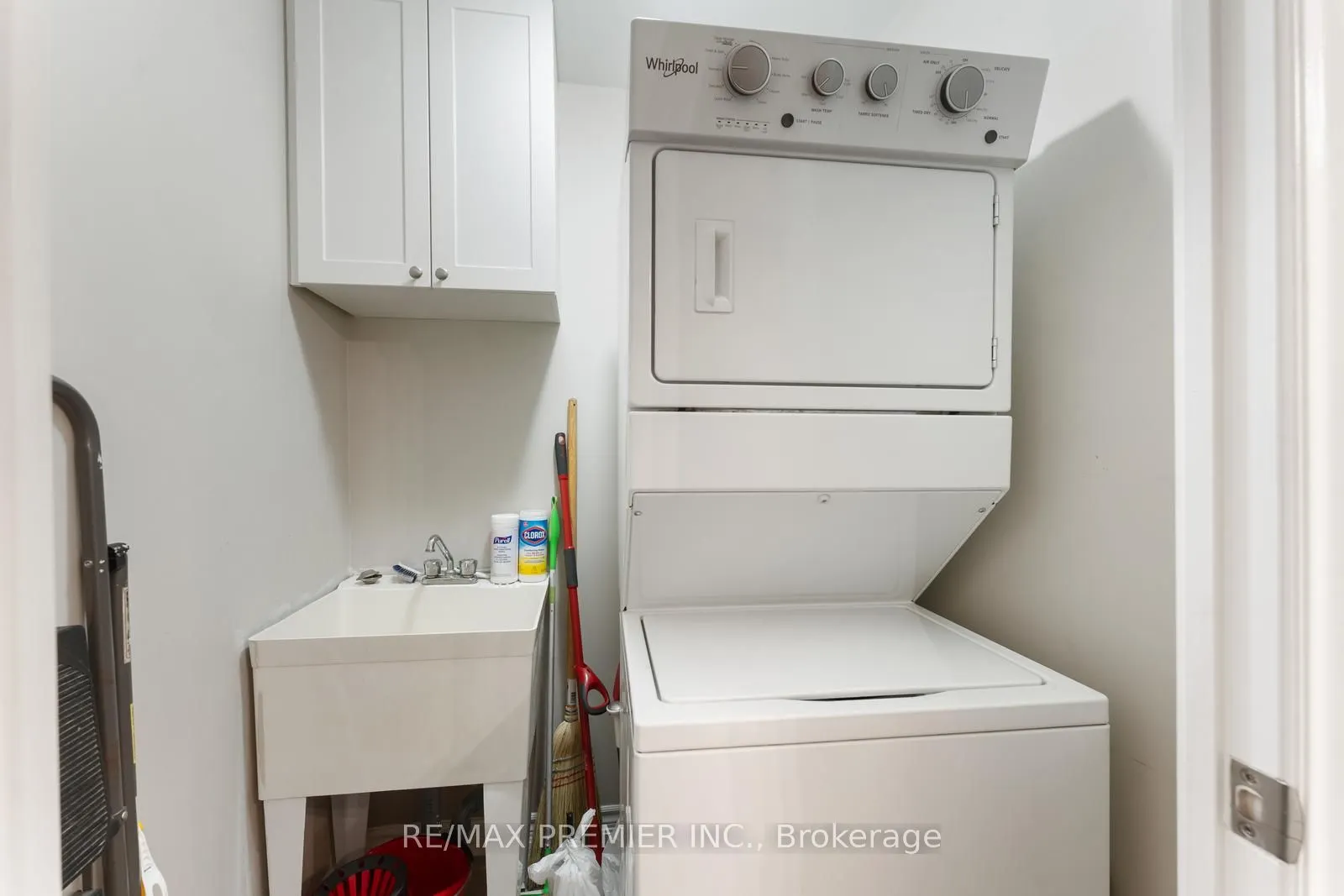 9235 Jane Street, #209