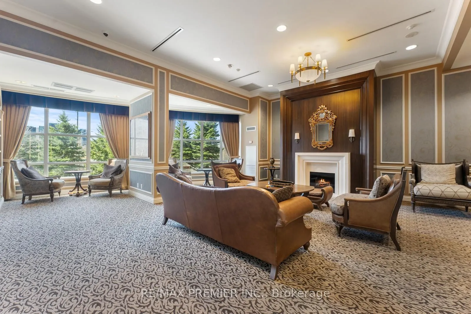 9235 Jane Street, #209