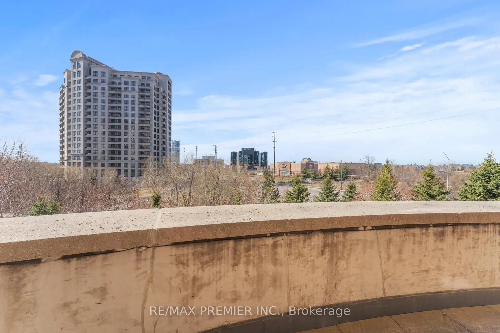9235 Jane Street, #209