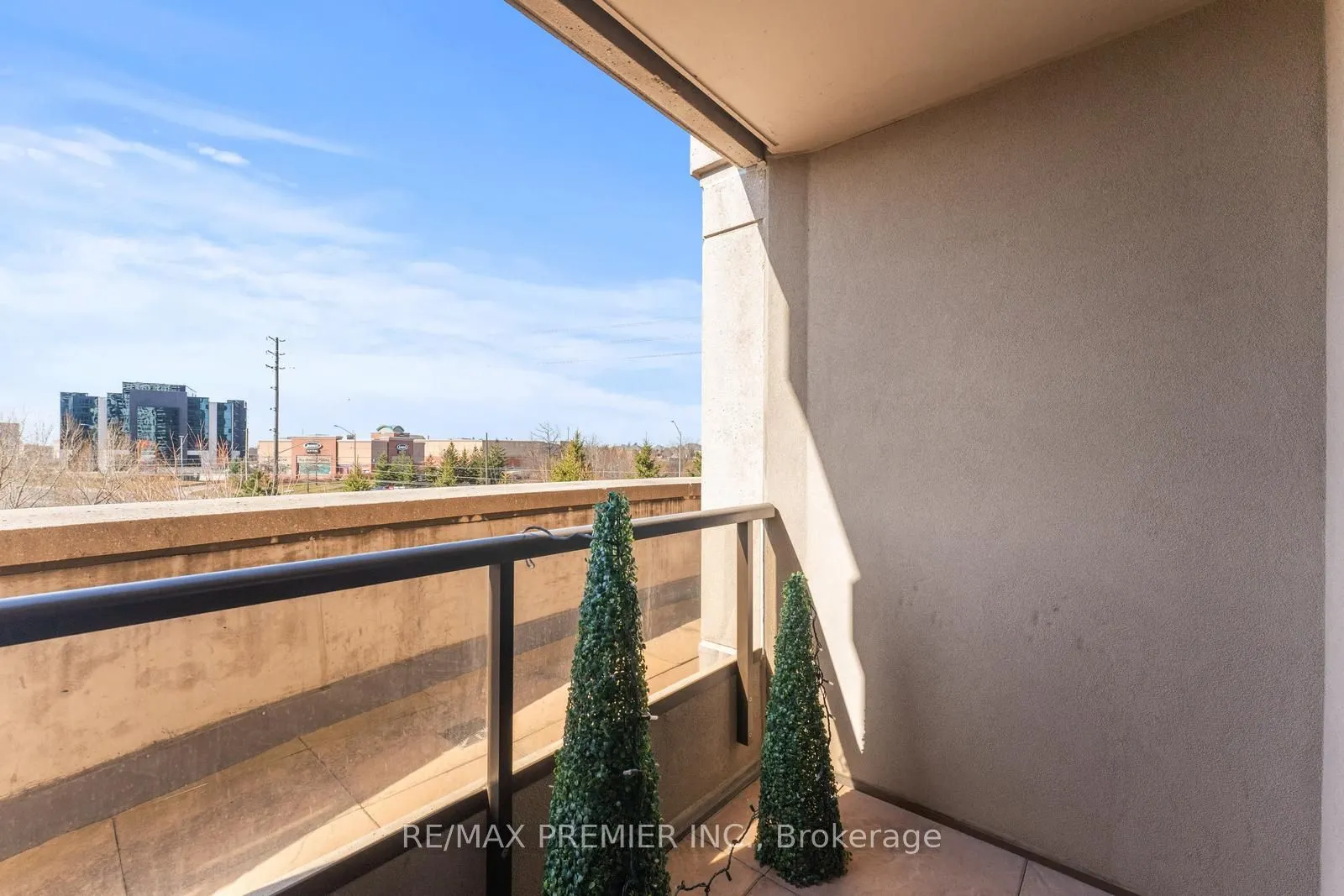 9235 Jane Street, #209