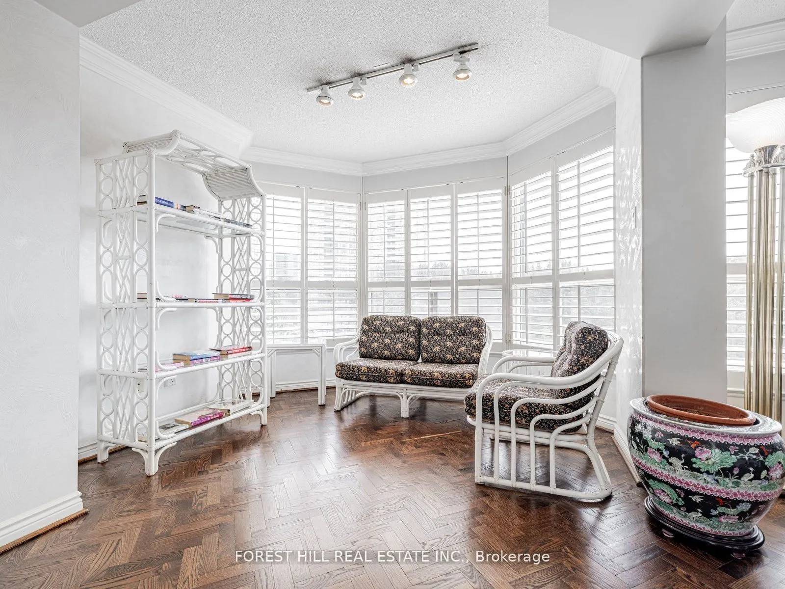 1 Clark Avenue W, #510