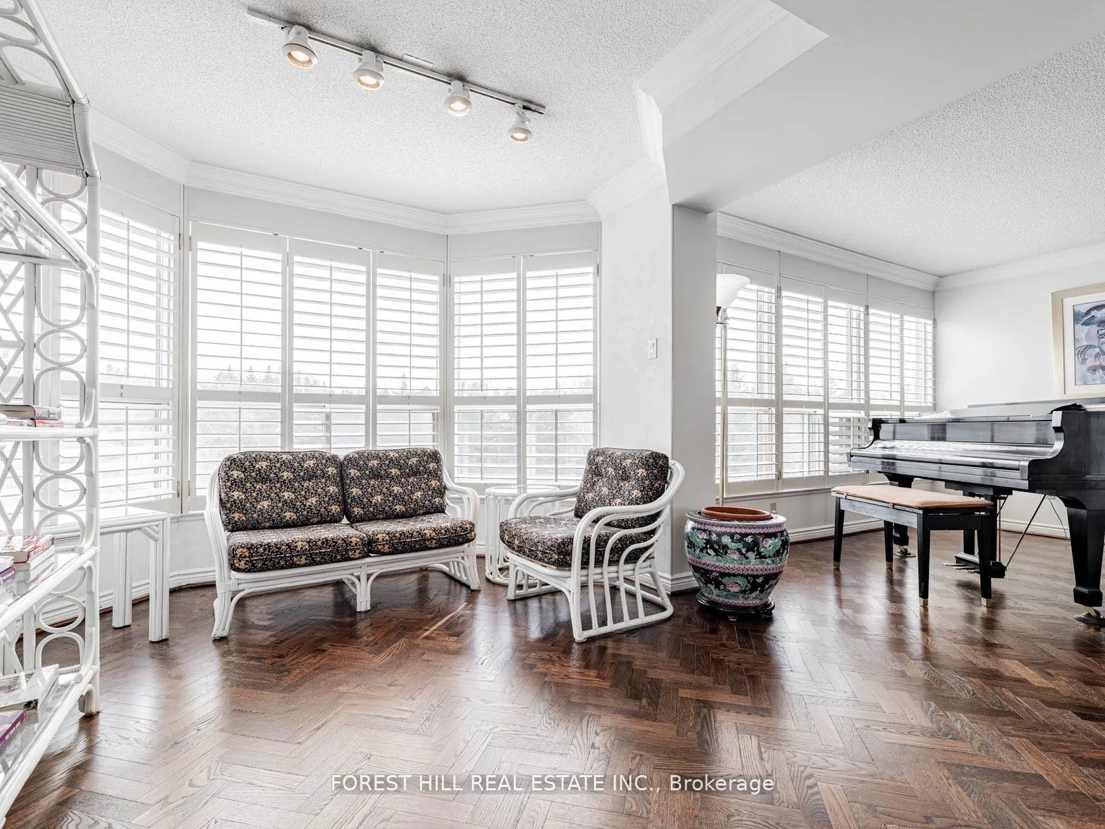 1 Clark Avenue W, #510