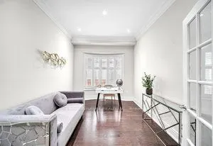 19 Madoc Place
