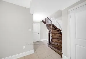 19 Madoc Place