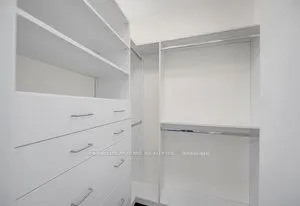 19 Madoc Place