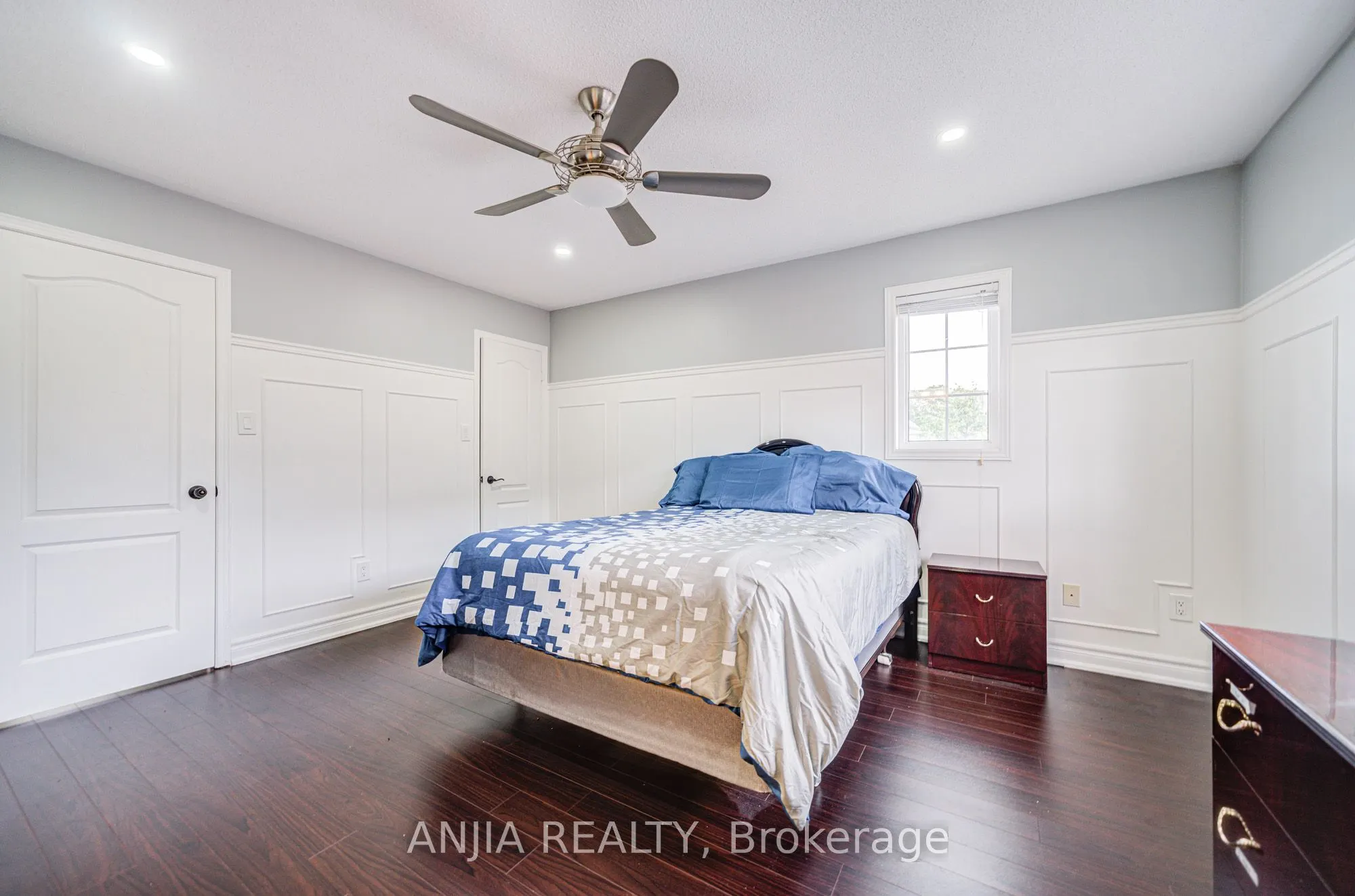10 Ida Jane Grove