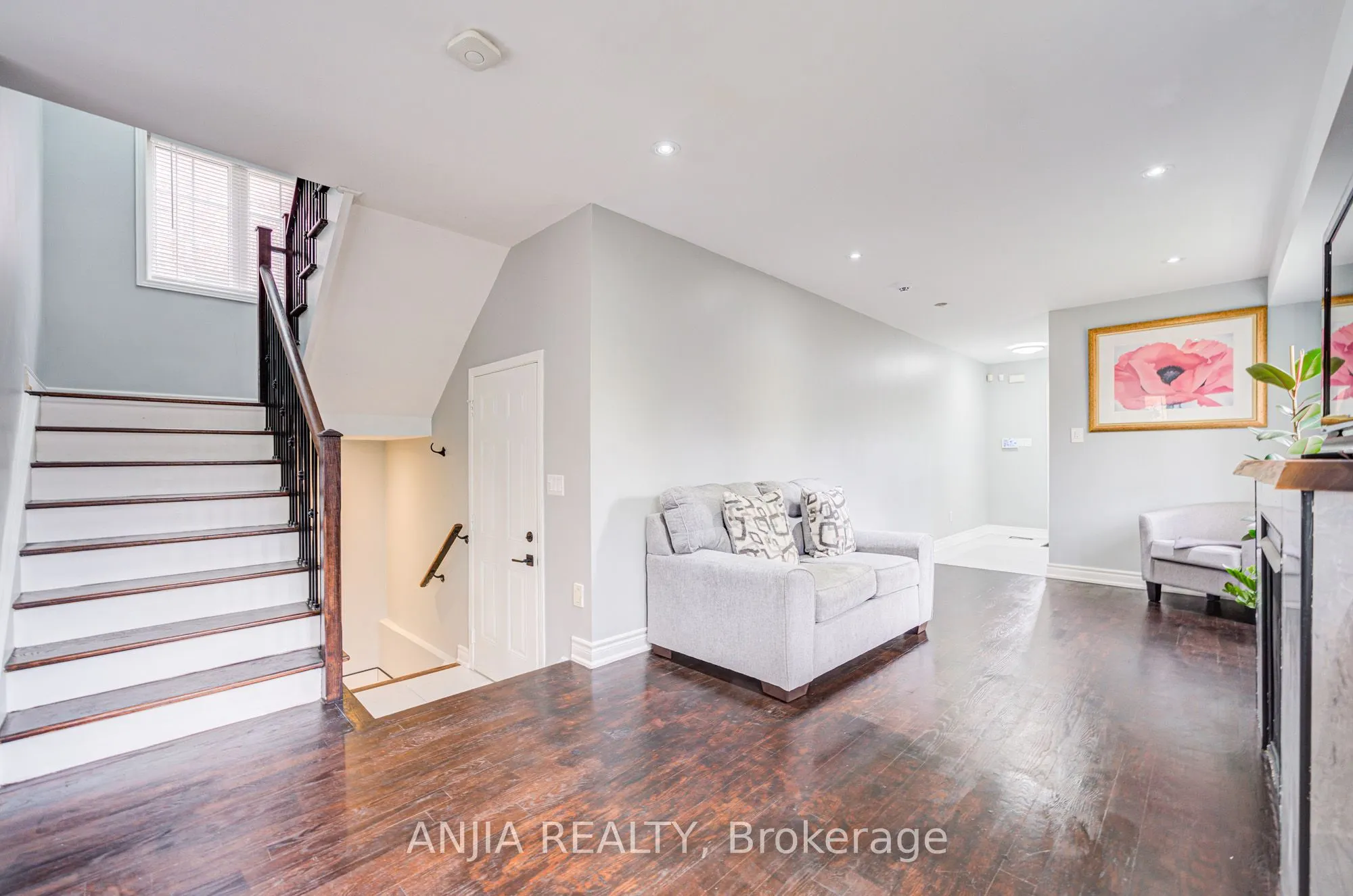 10 Ida Jane Grove