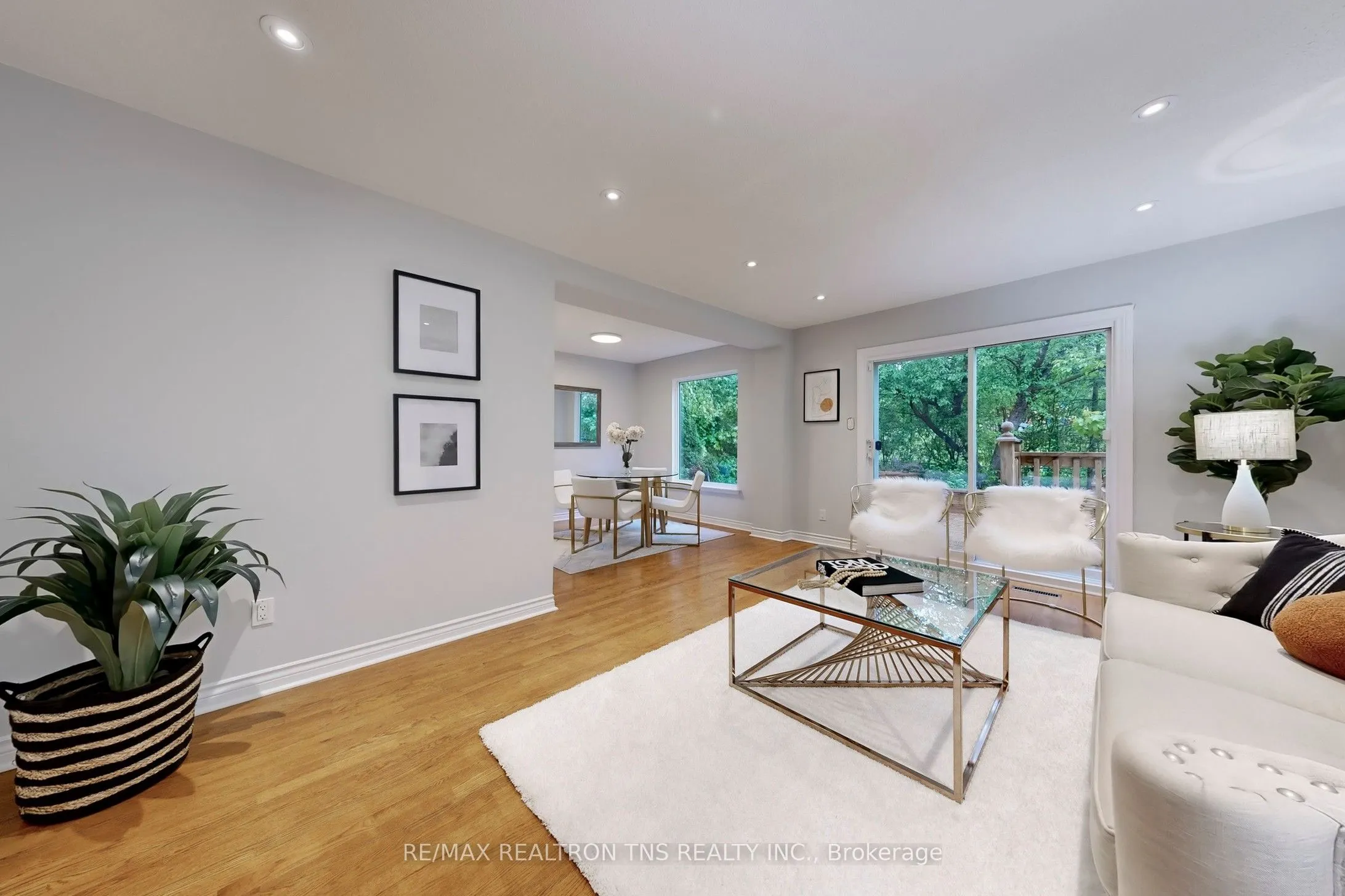 60 Springhead Gardens