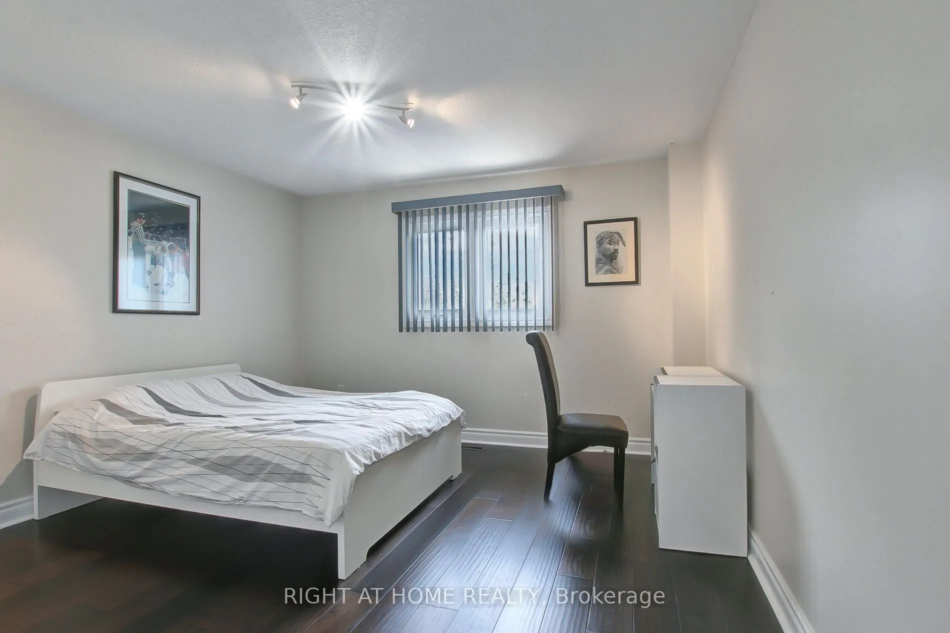 53 Waltham Crescent