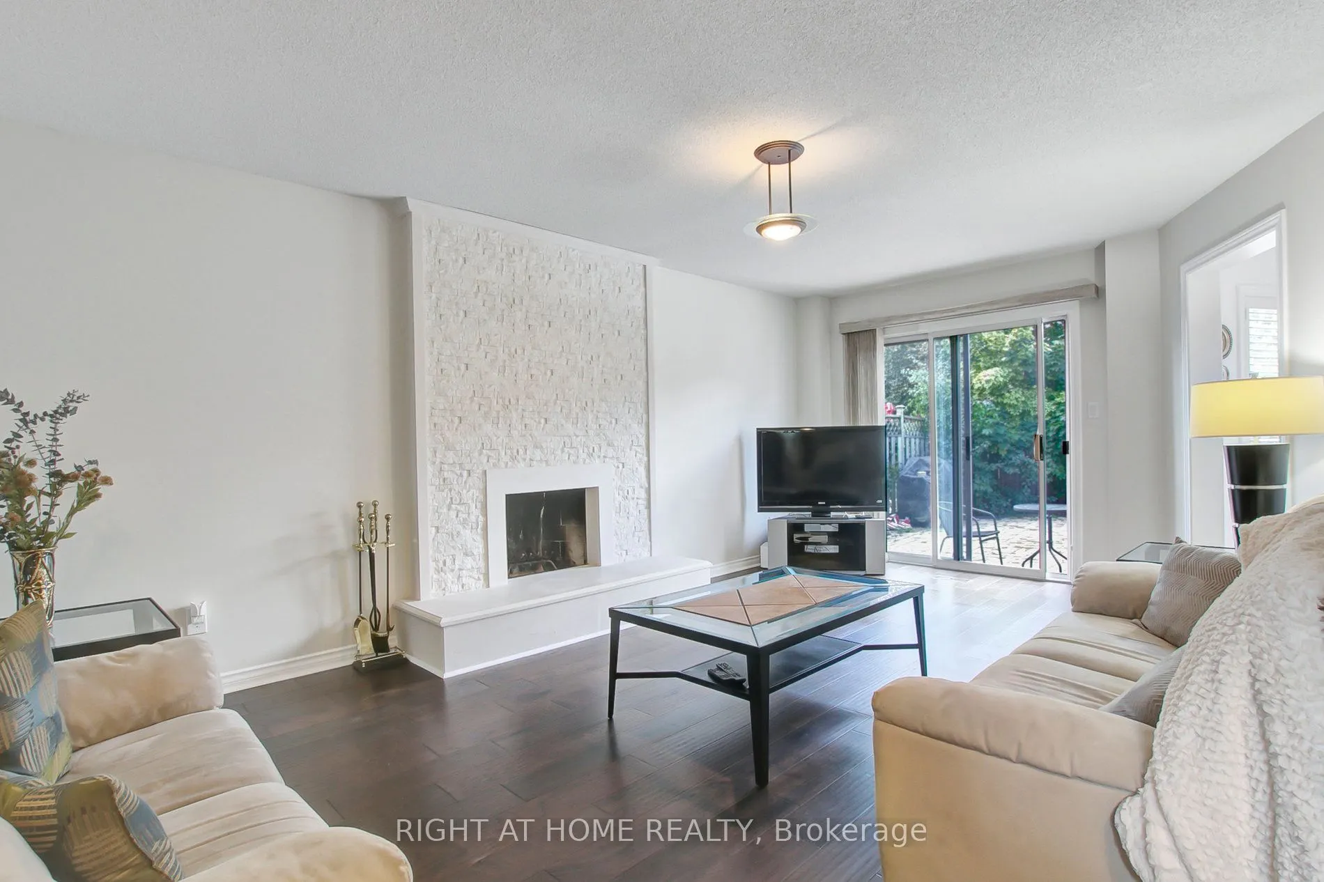 53 Waltham Crescent