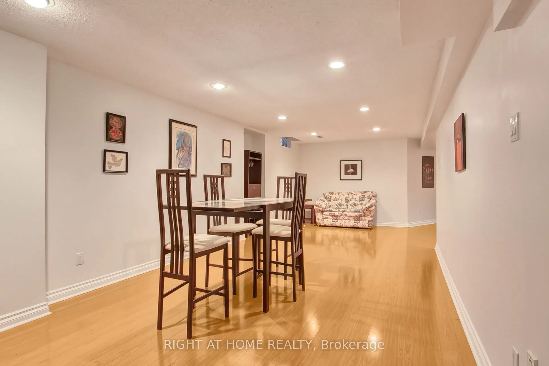 53 Waltham Crescent