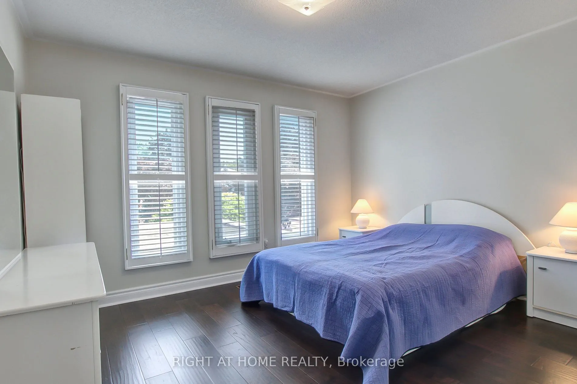53 Waltham Crescent