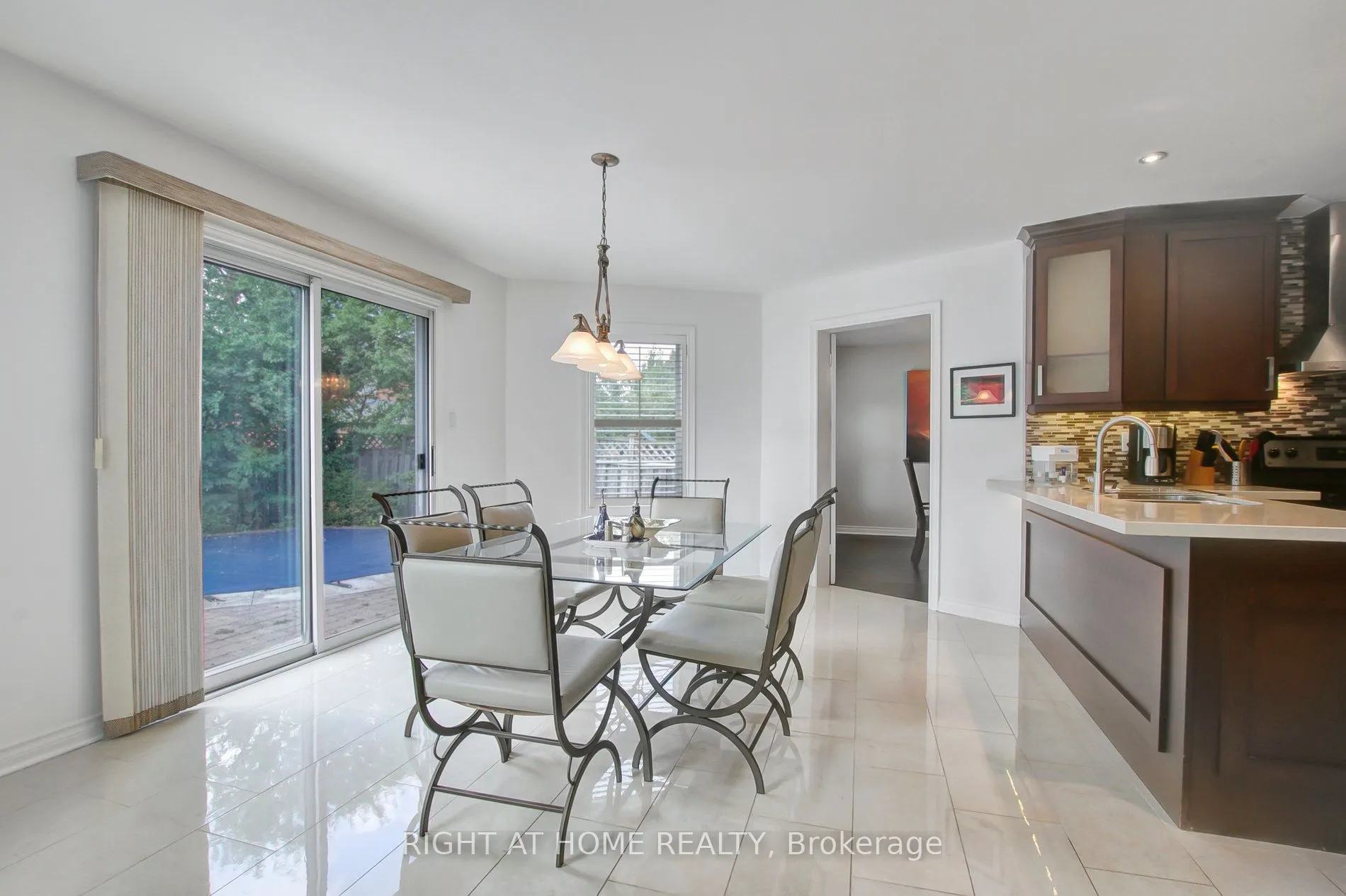 53 Waltham Crescent