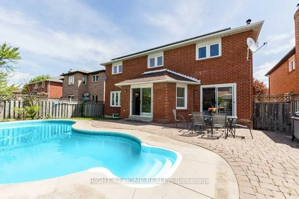 53 Waltham Crescent