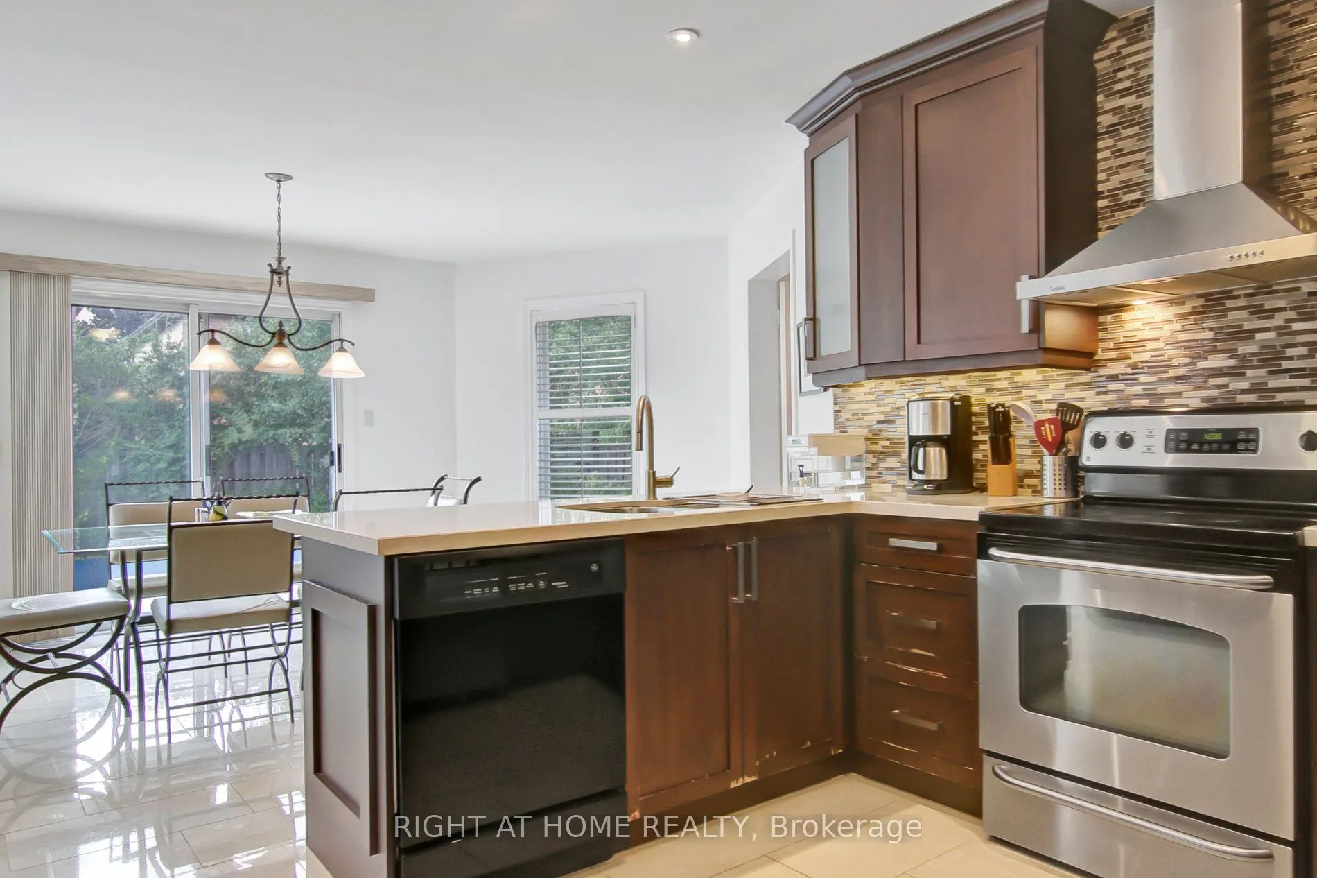 53 Waltham Crescent