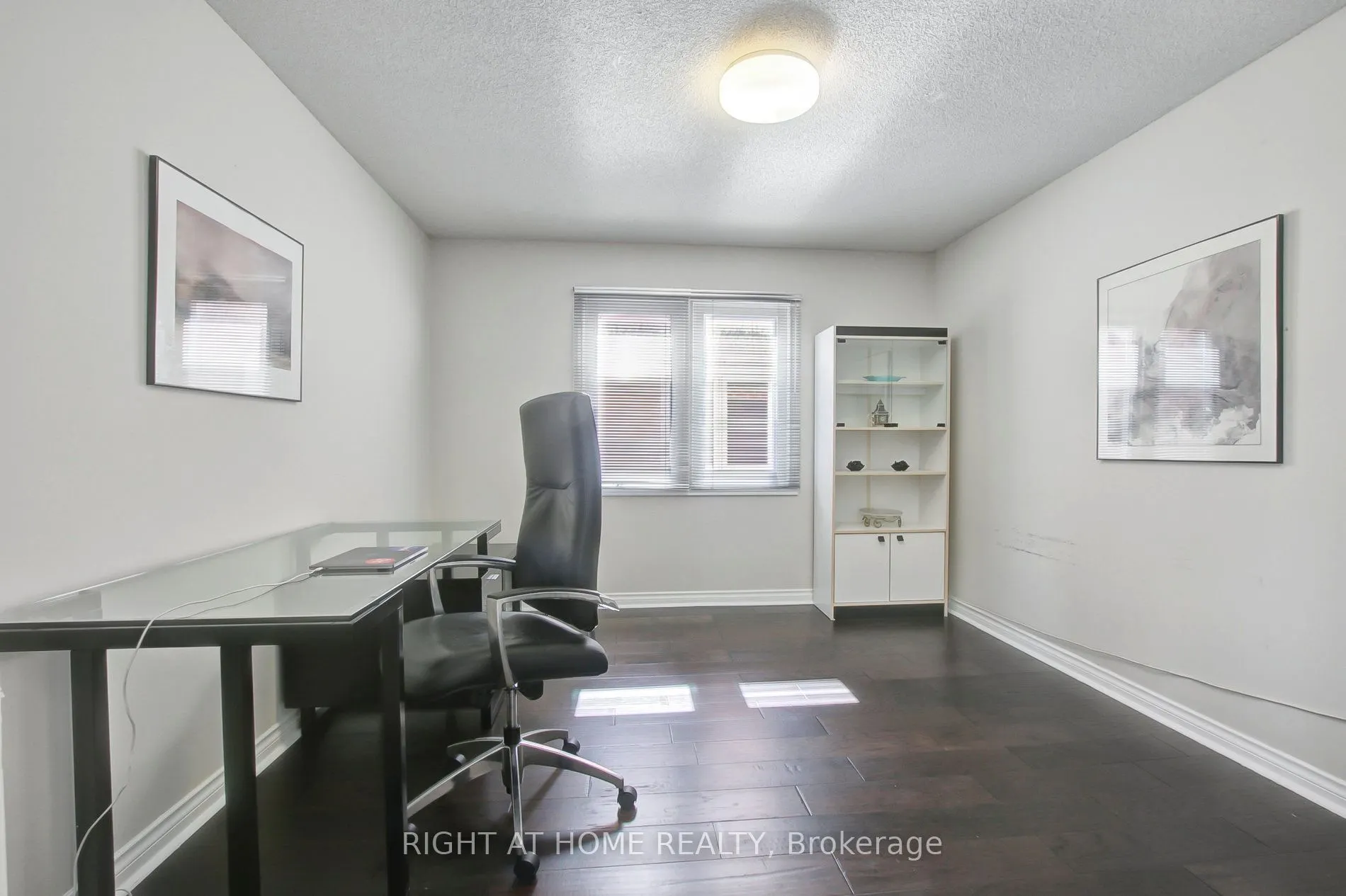 53 Waltham Crescent