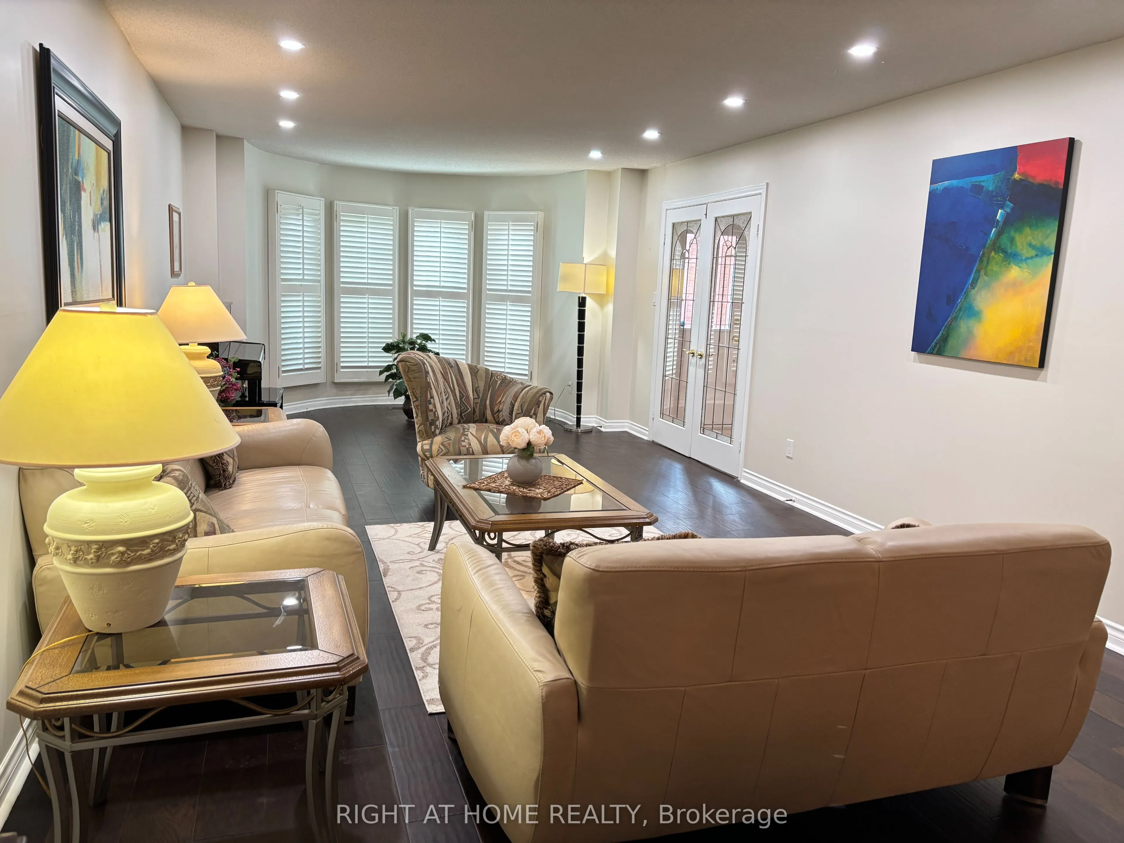 53 Waltham Crescent