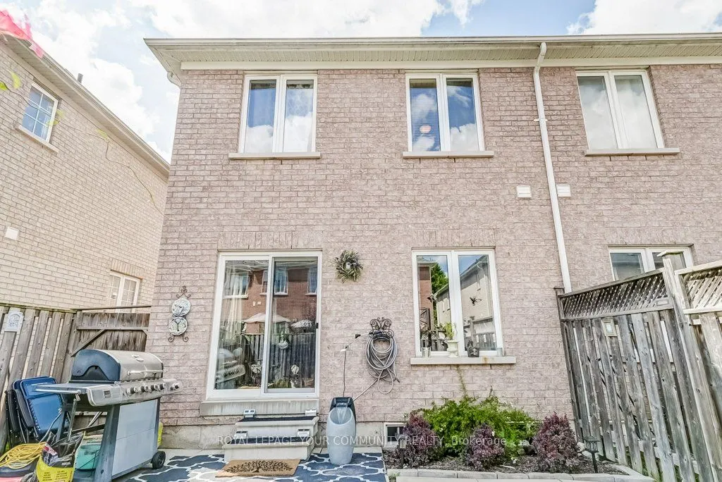 173 Tom Taylor Crescent