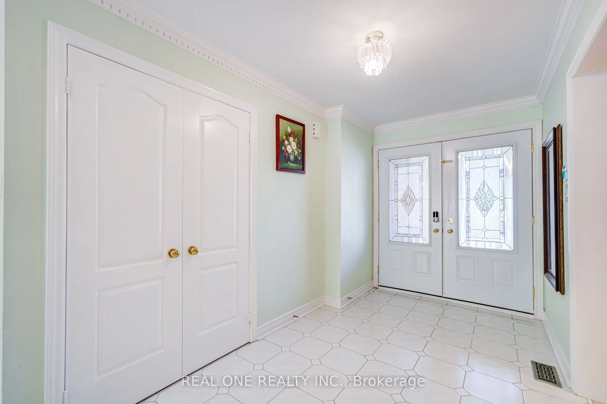 203 Valleymede Drive