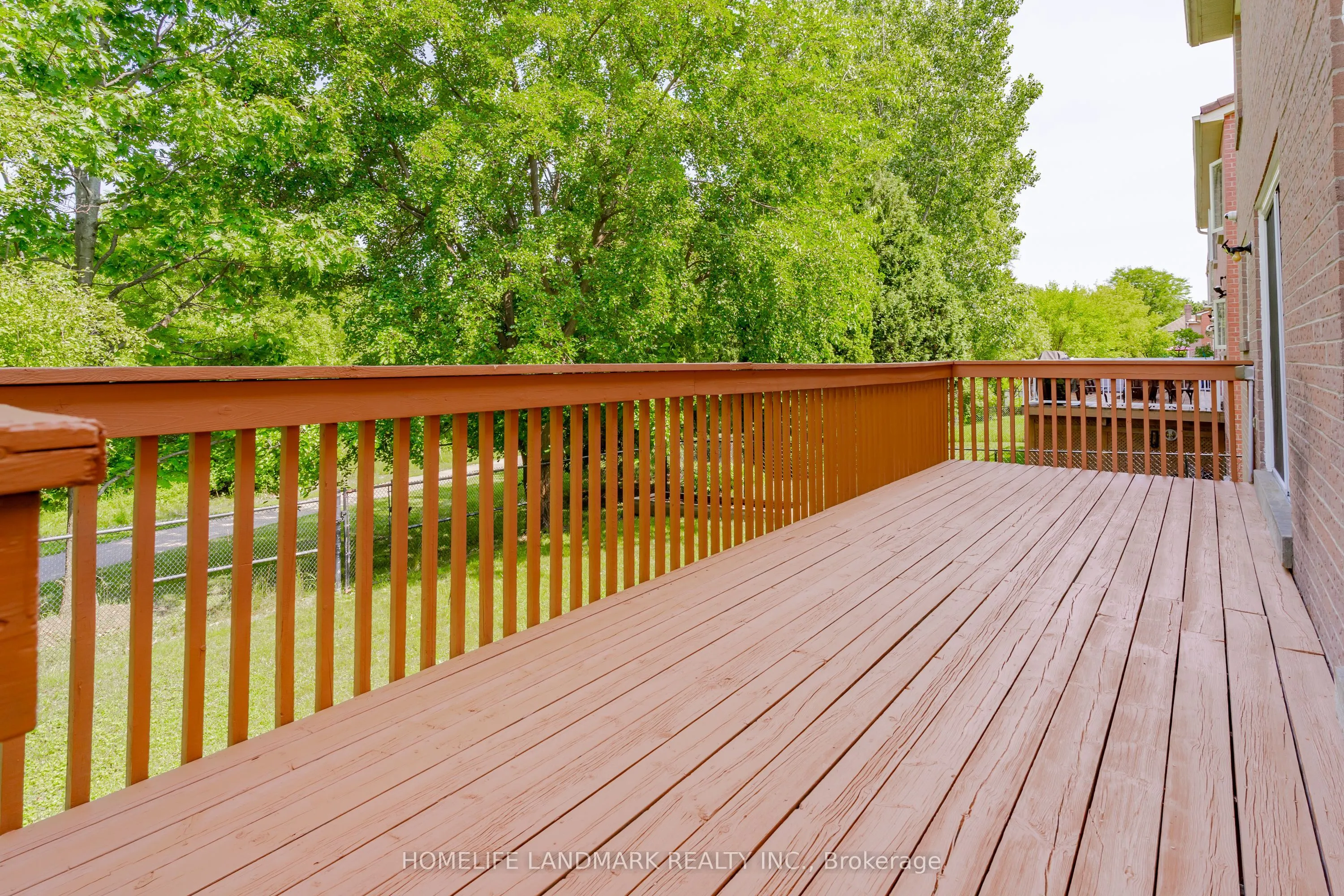 33 John Stiver Crescent