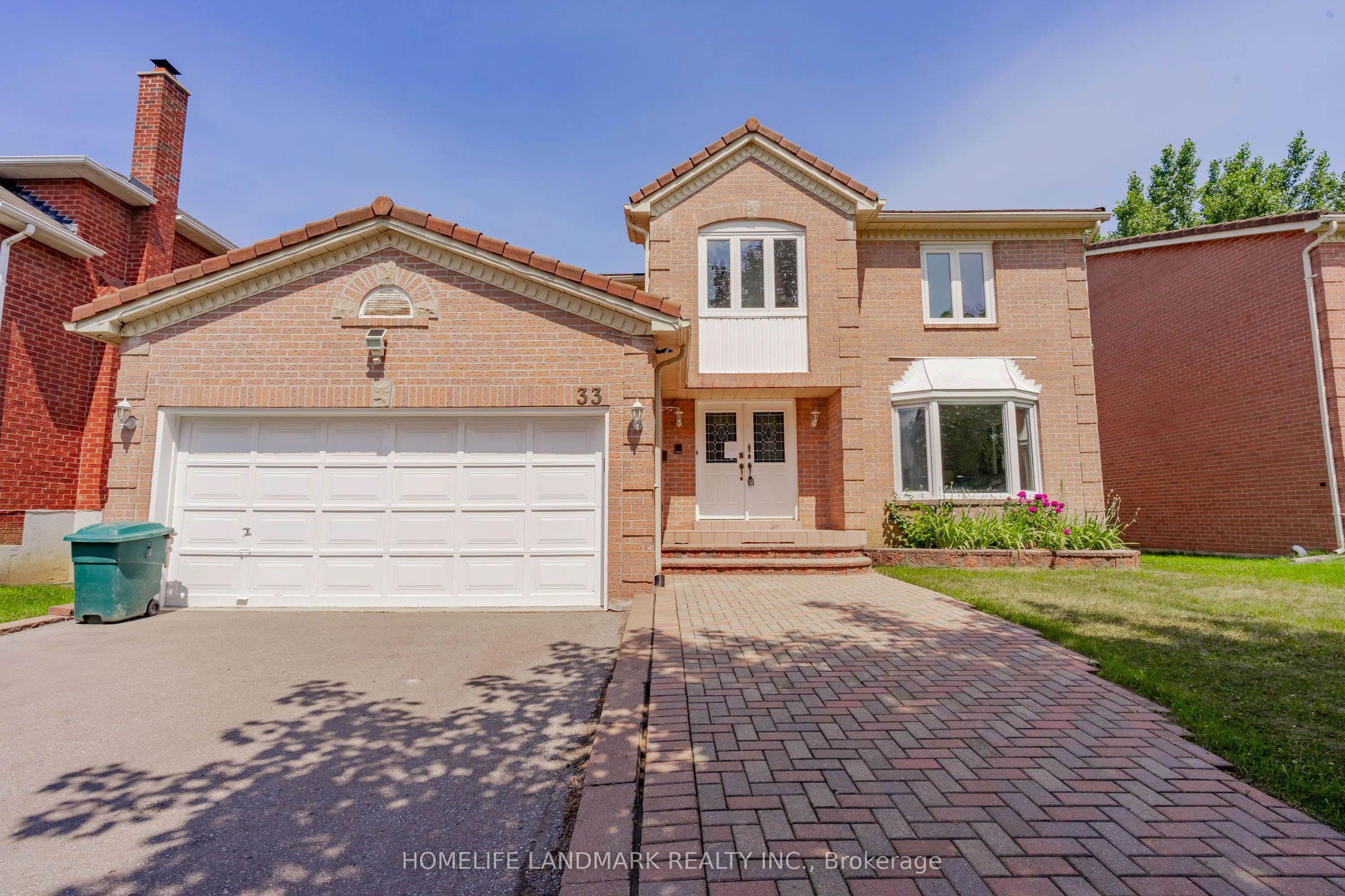 33 John Stiver Crescent