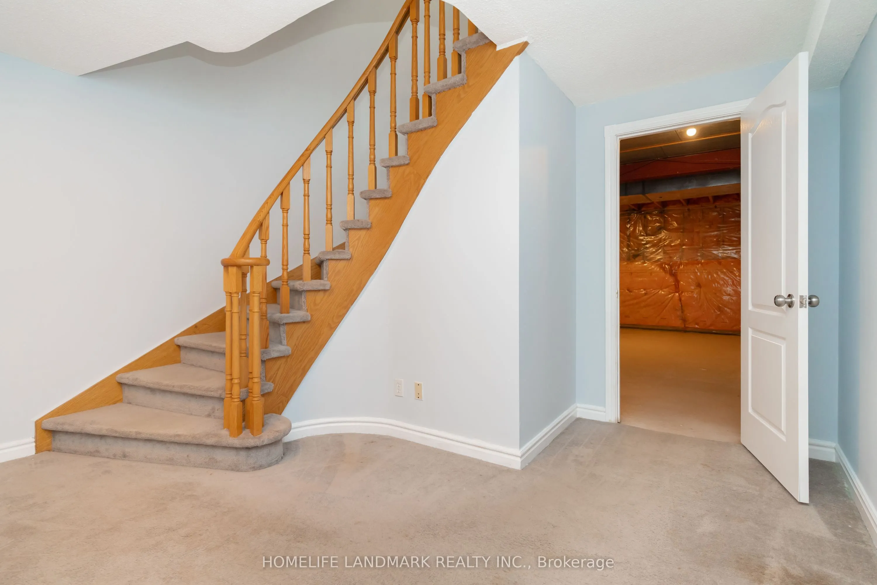 33 John Stiver Crescent