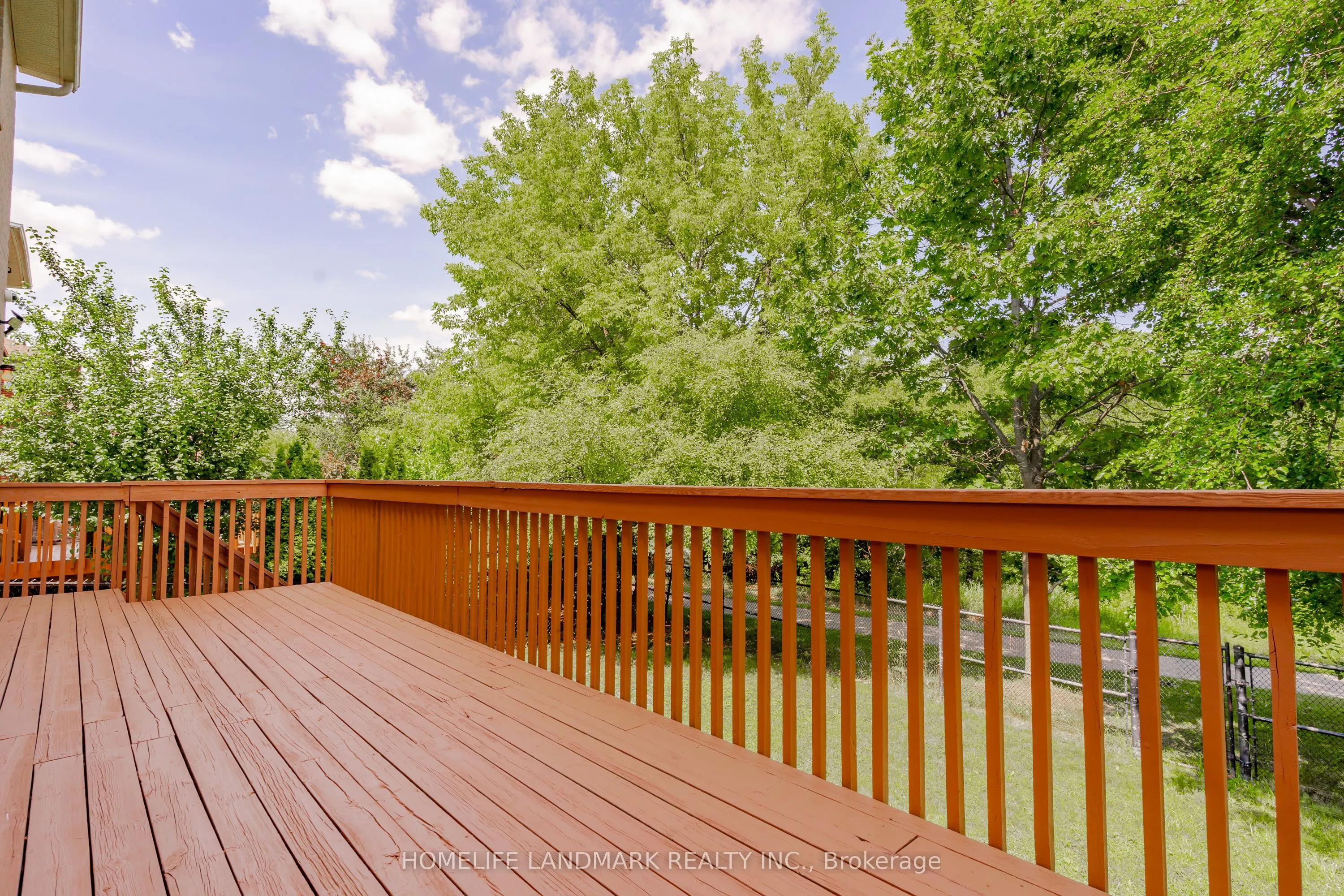 33 John Stiver Crescent