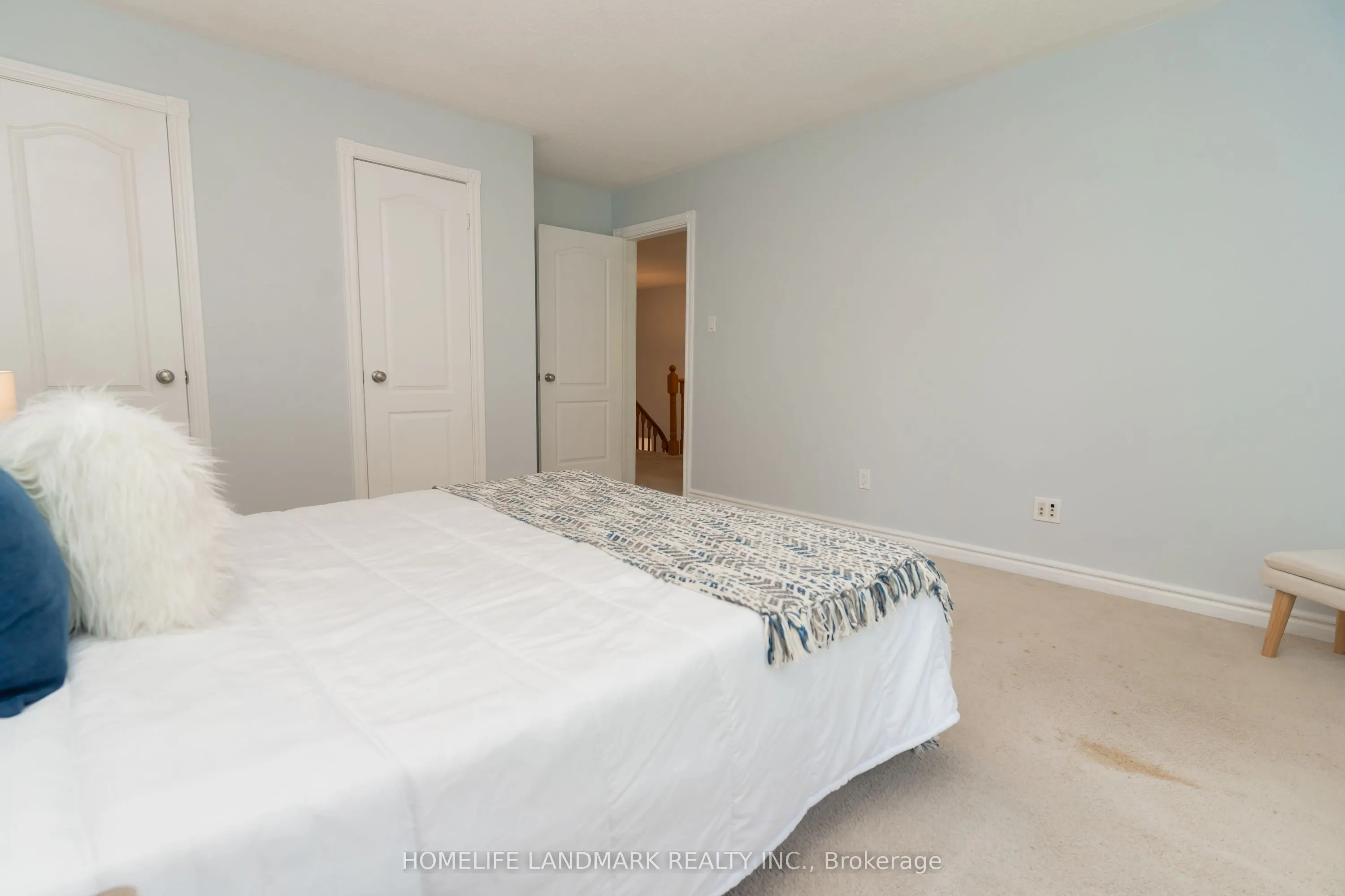 33 John Stiver Crescent