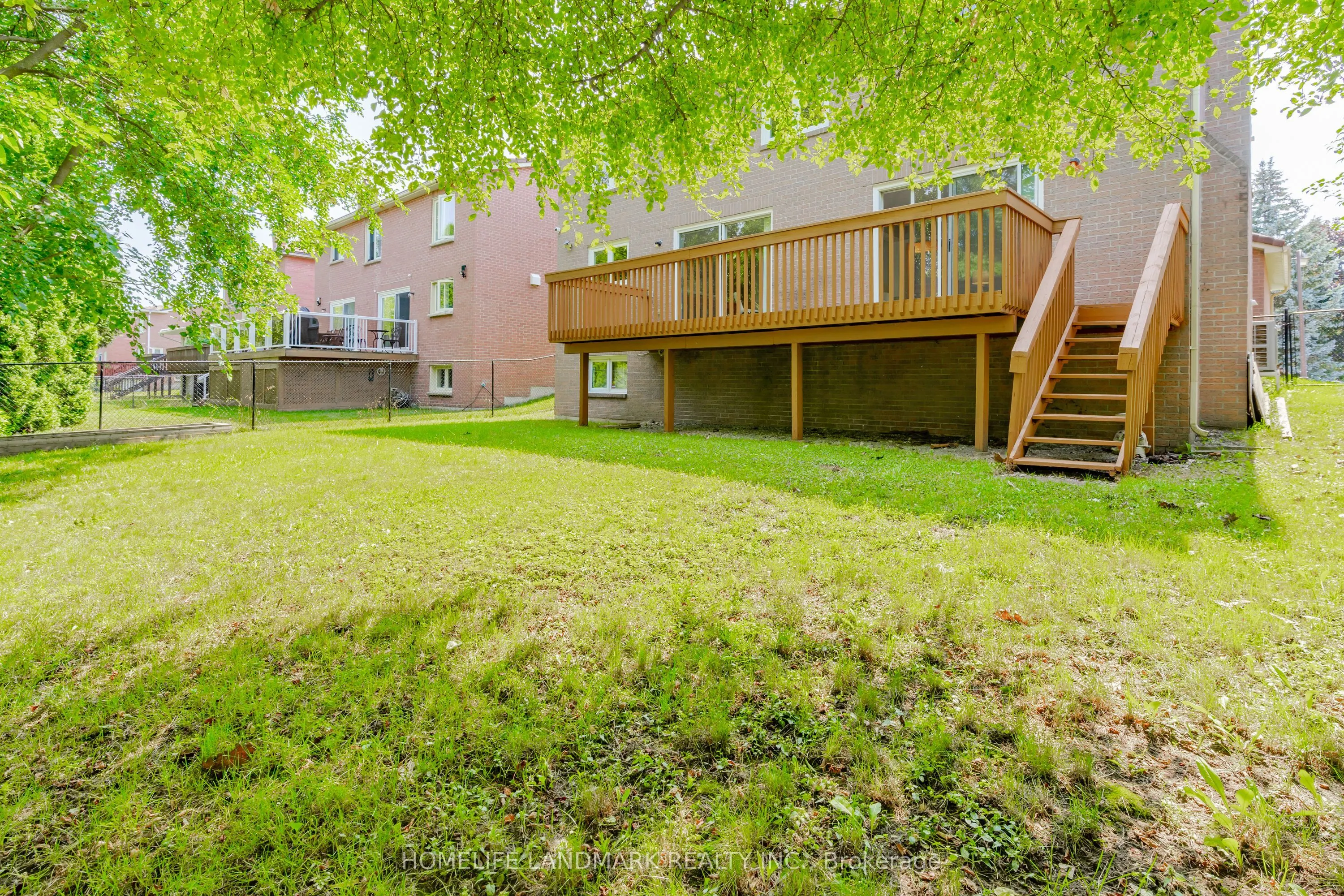 33 John Stiver Crescent