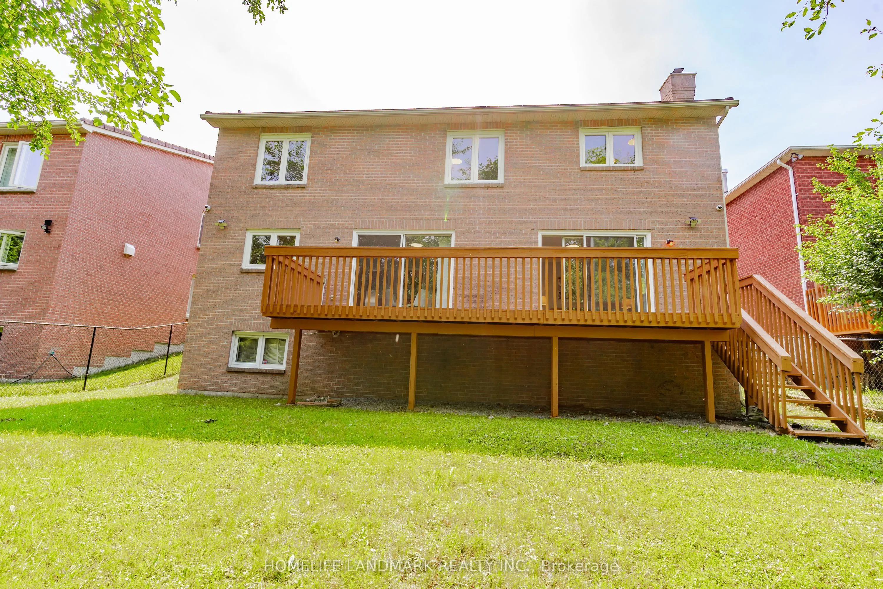 33 John Stiver Crescent