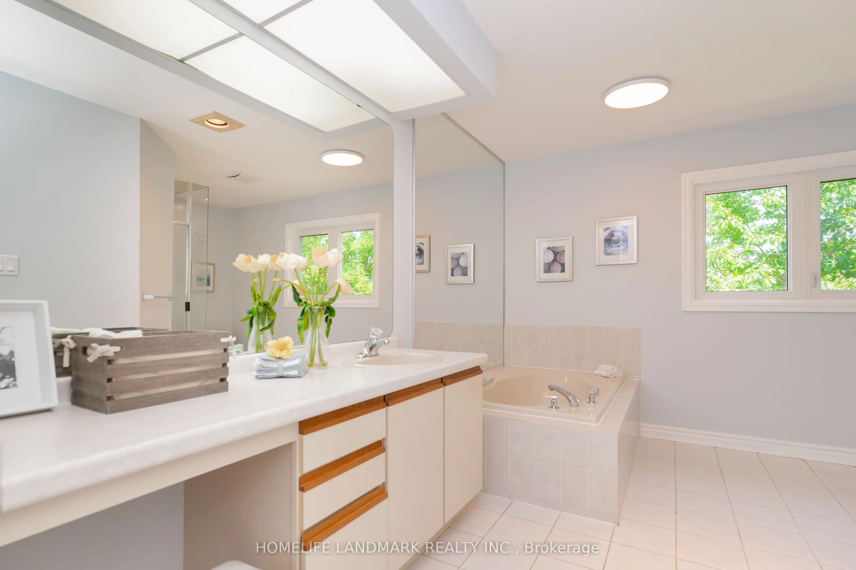 33 John Stiver Crescent