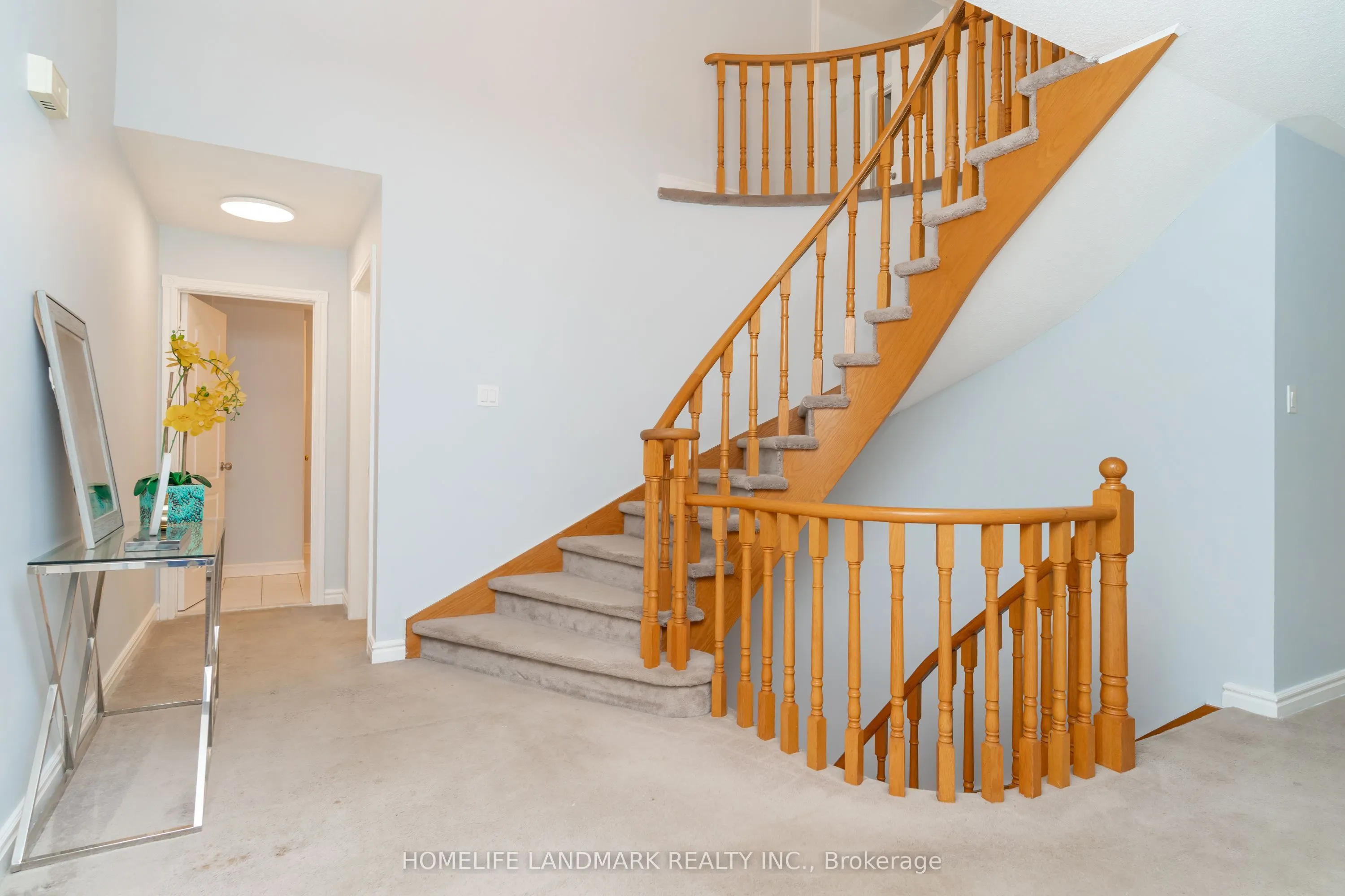 33 John Stiver Crescent