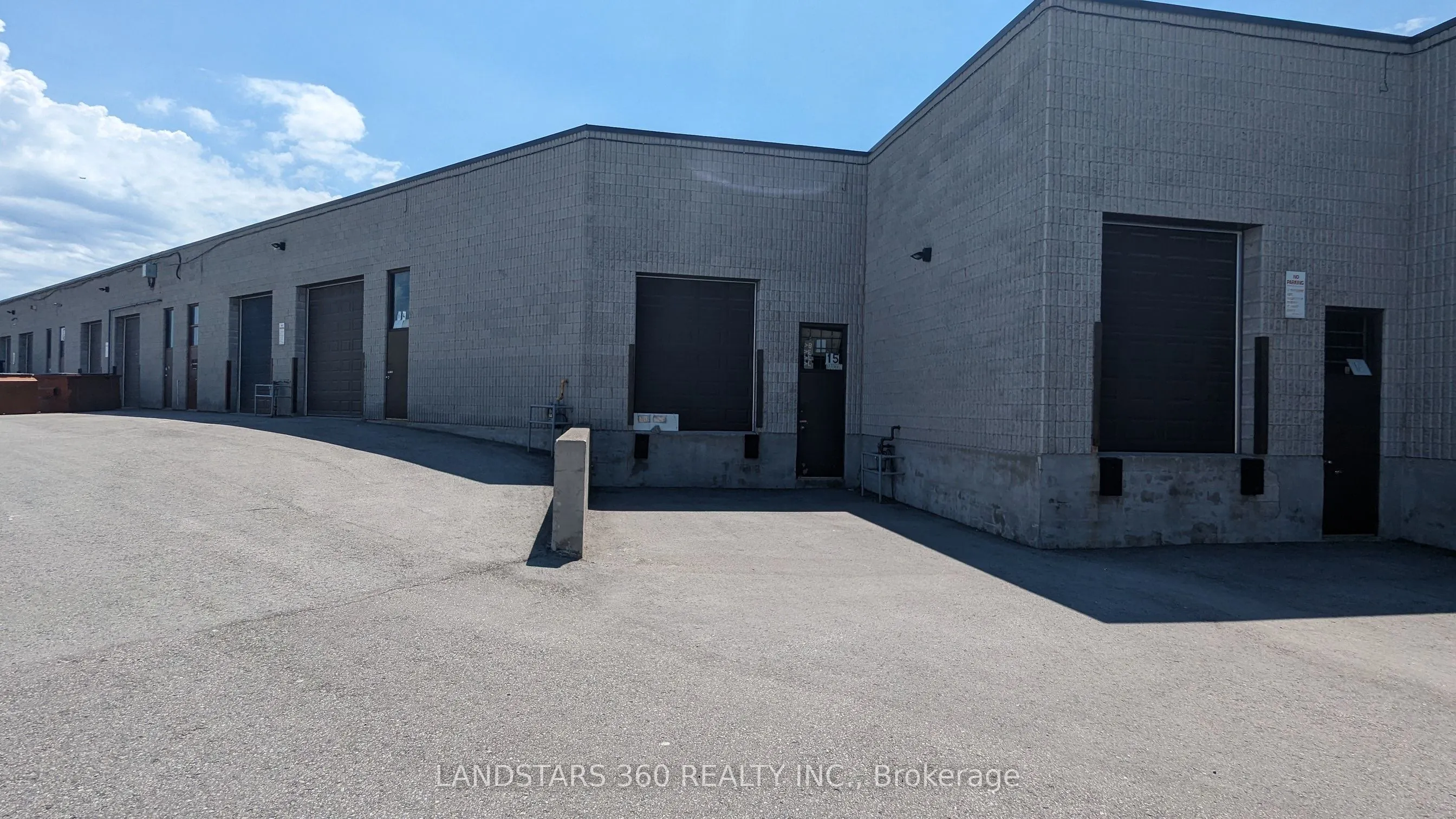 100 West Beaver Creek Road, #14-15
