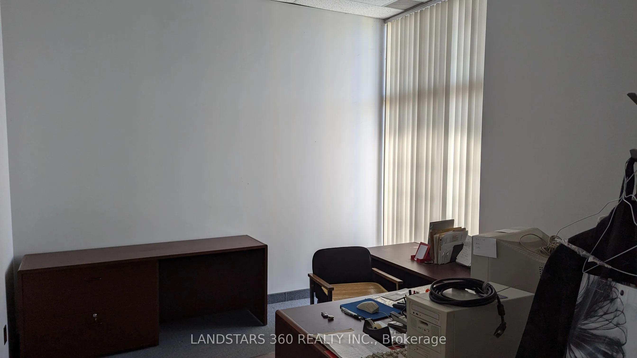 100 West Beaver Creek Road, #14-15
