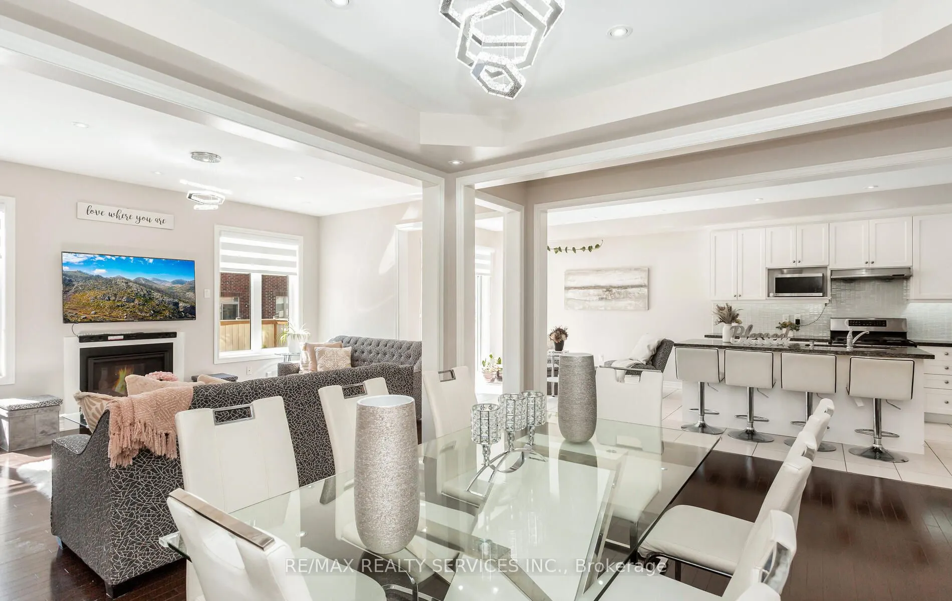 153 Algoma Drive