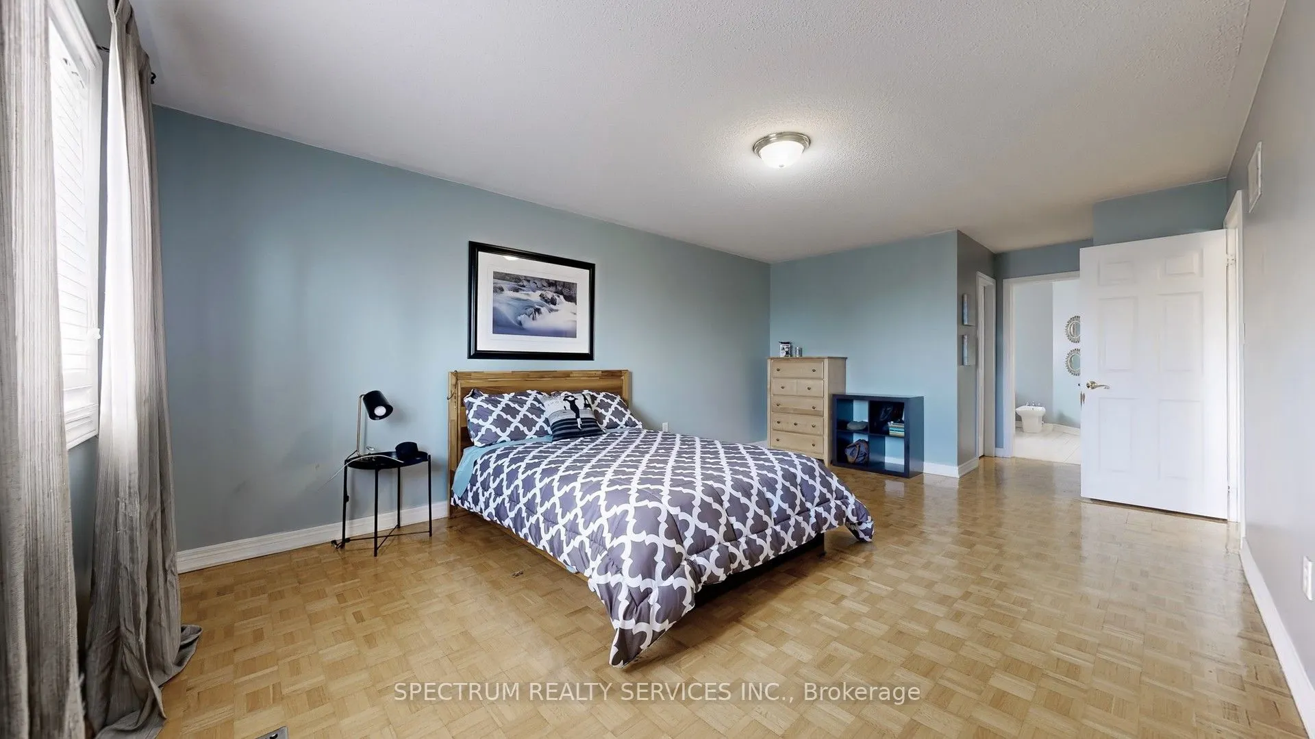 24 Cachet Hill Crescent