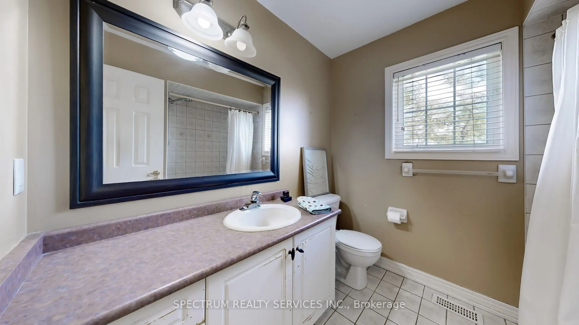 24 Cachet Hill Crescent