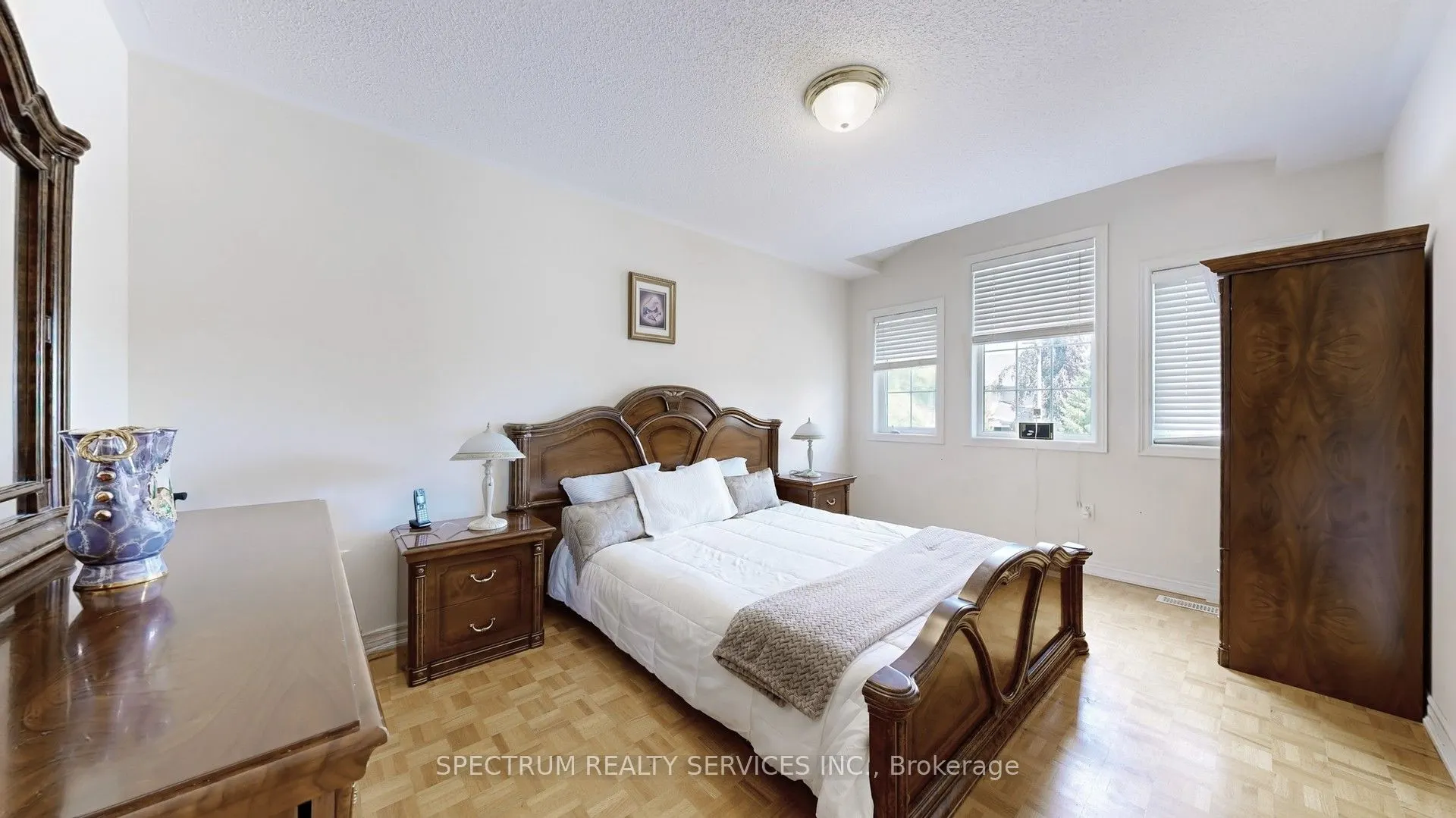 24 Cachet Hill Crescent