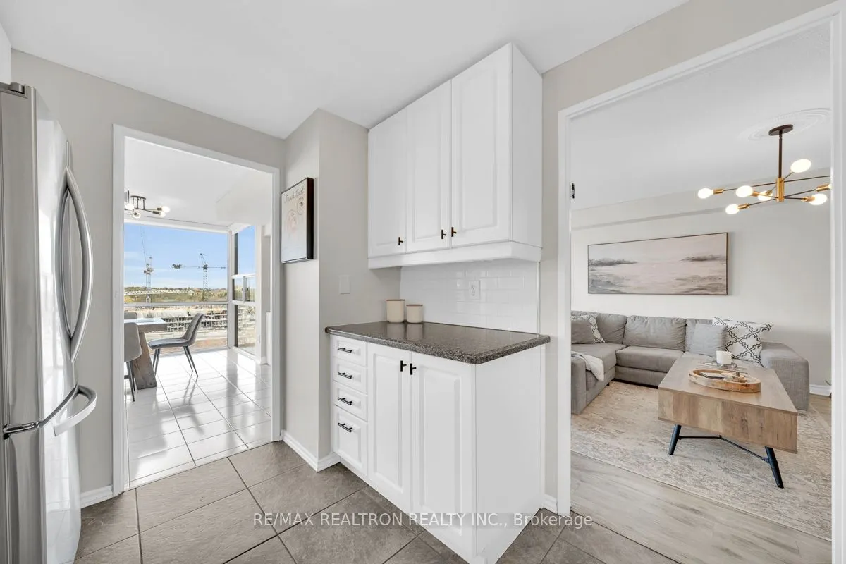 30 Harding Boulevard W, #1002