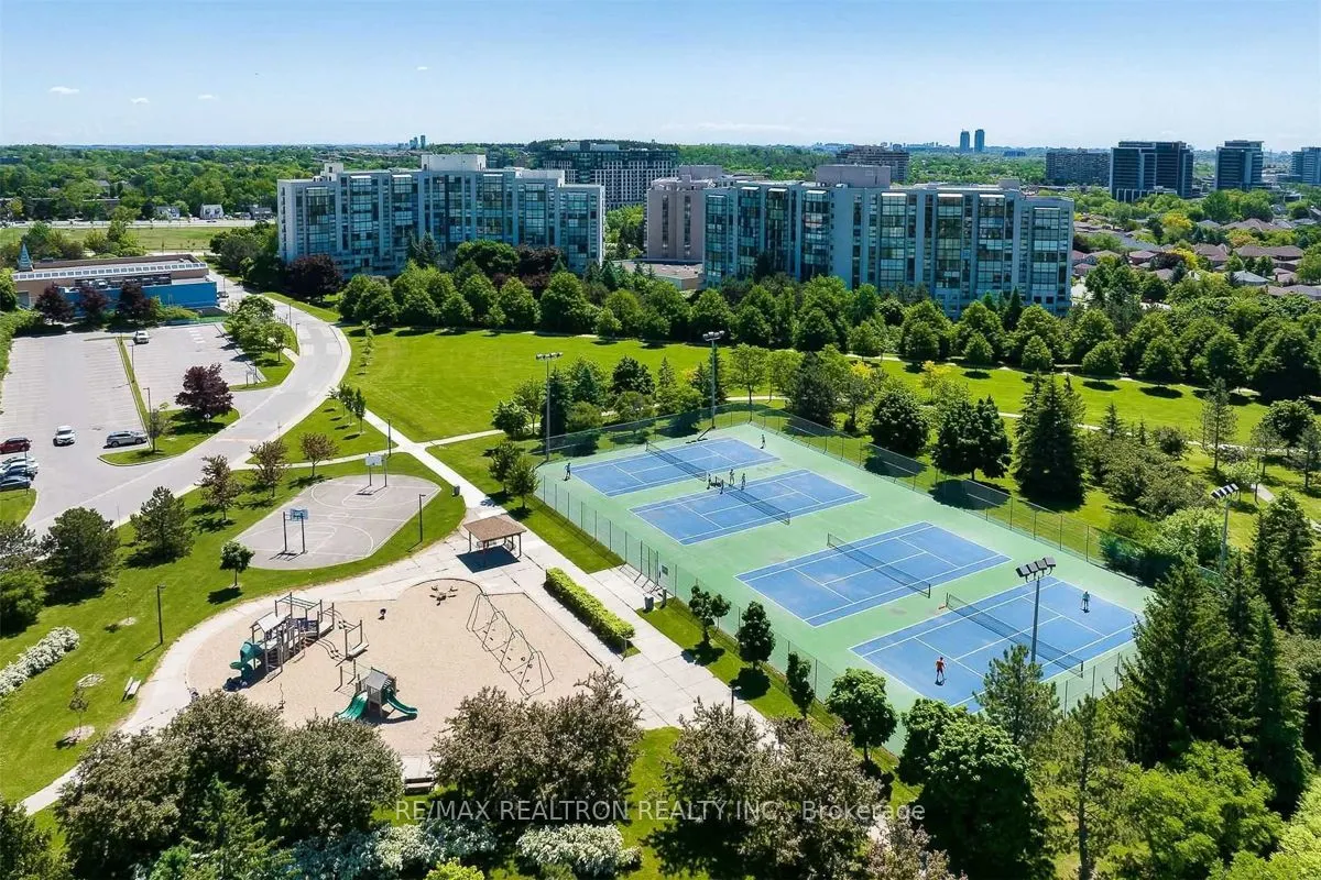 30 Harding Boulevard W, #1002